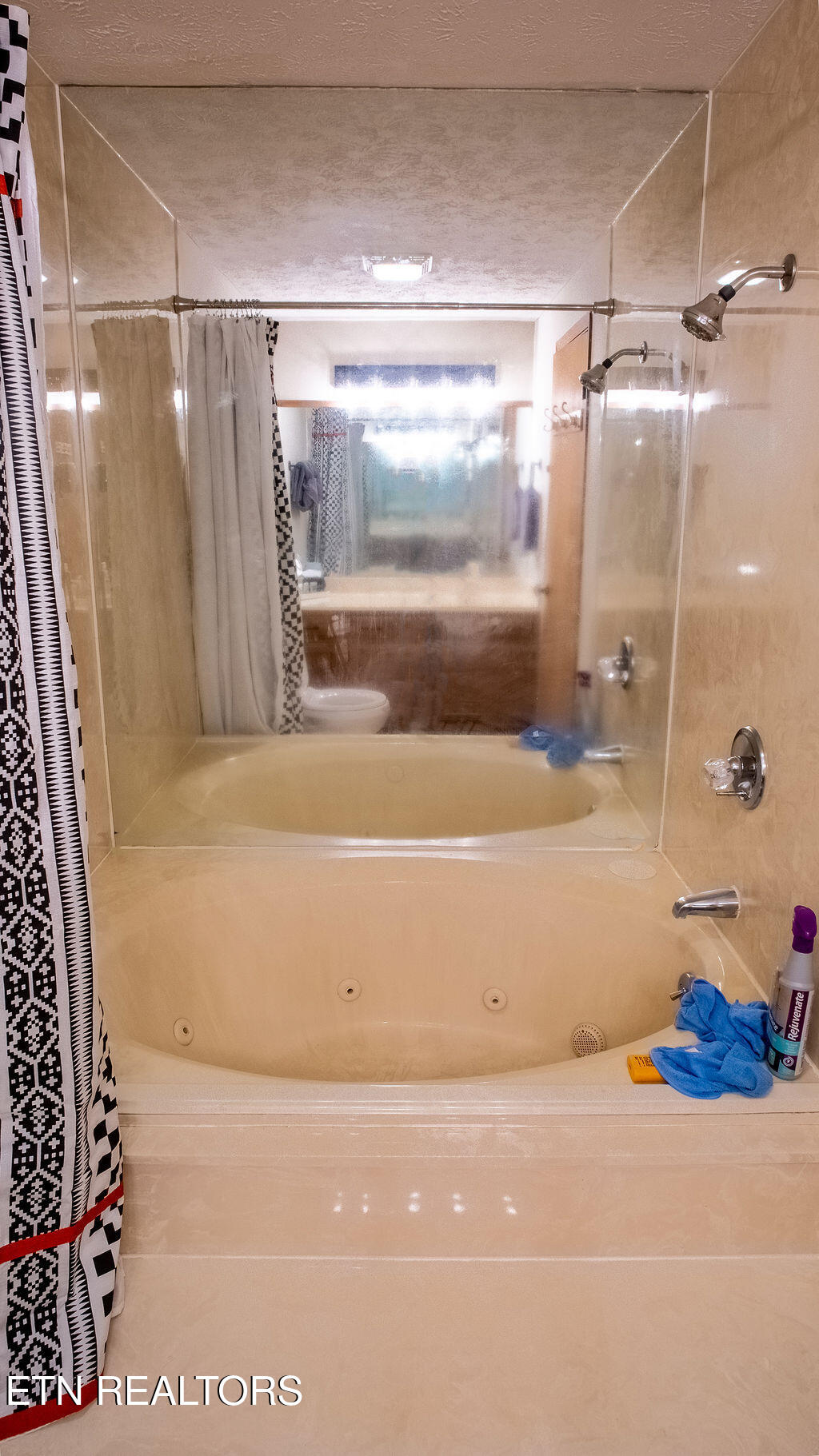 3933 Dollys Drive Sevierville TN 37876