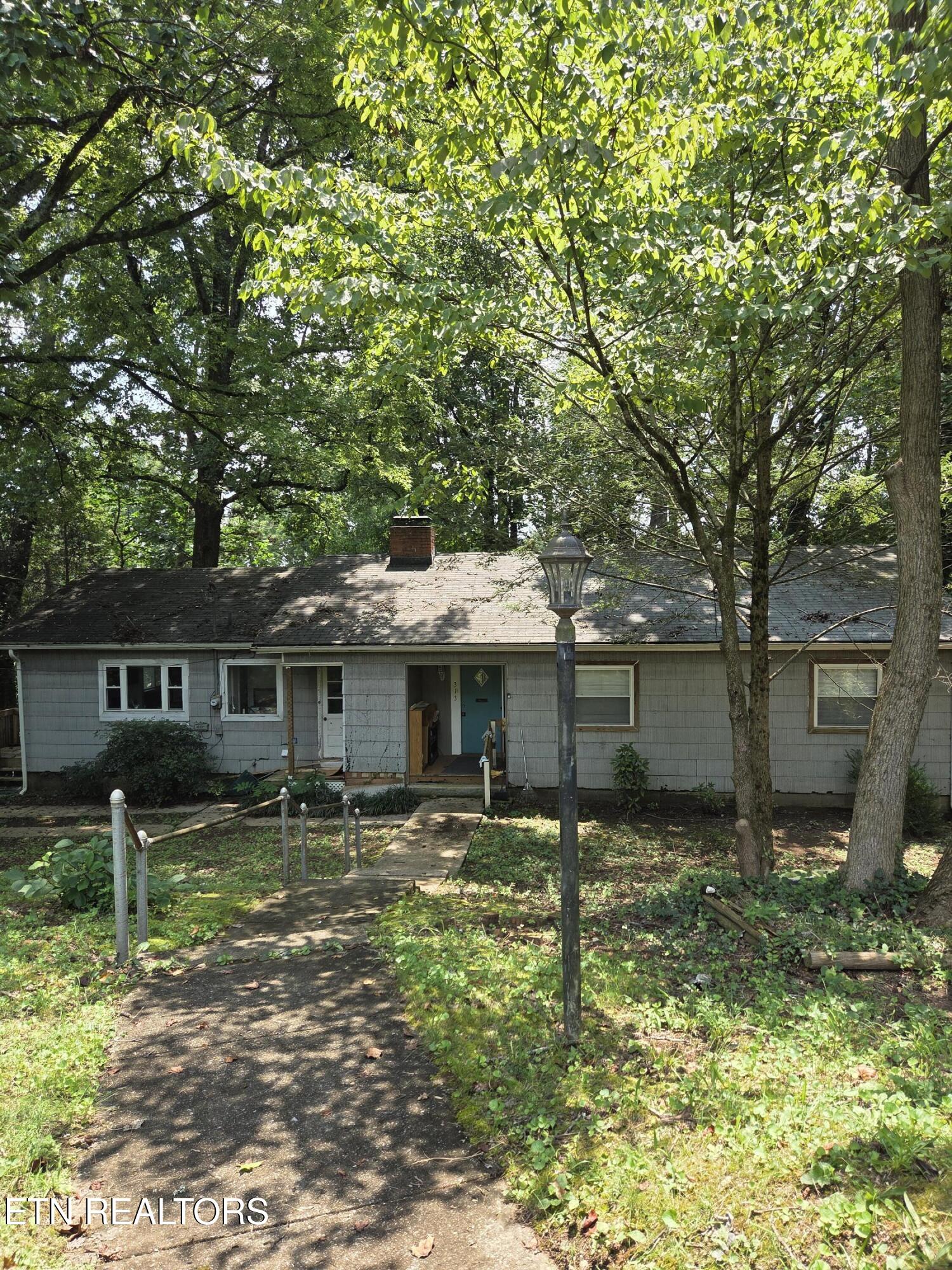 313 W Outer Drive Oak Ridge TN 37830