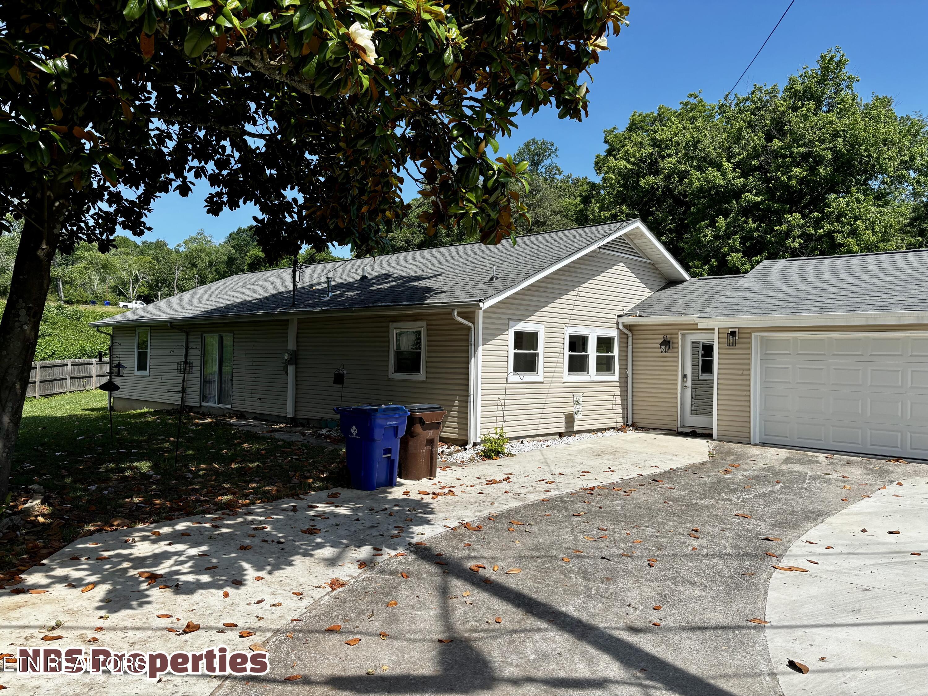 104 Hillside Road Oak Ridge TN 37830