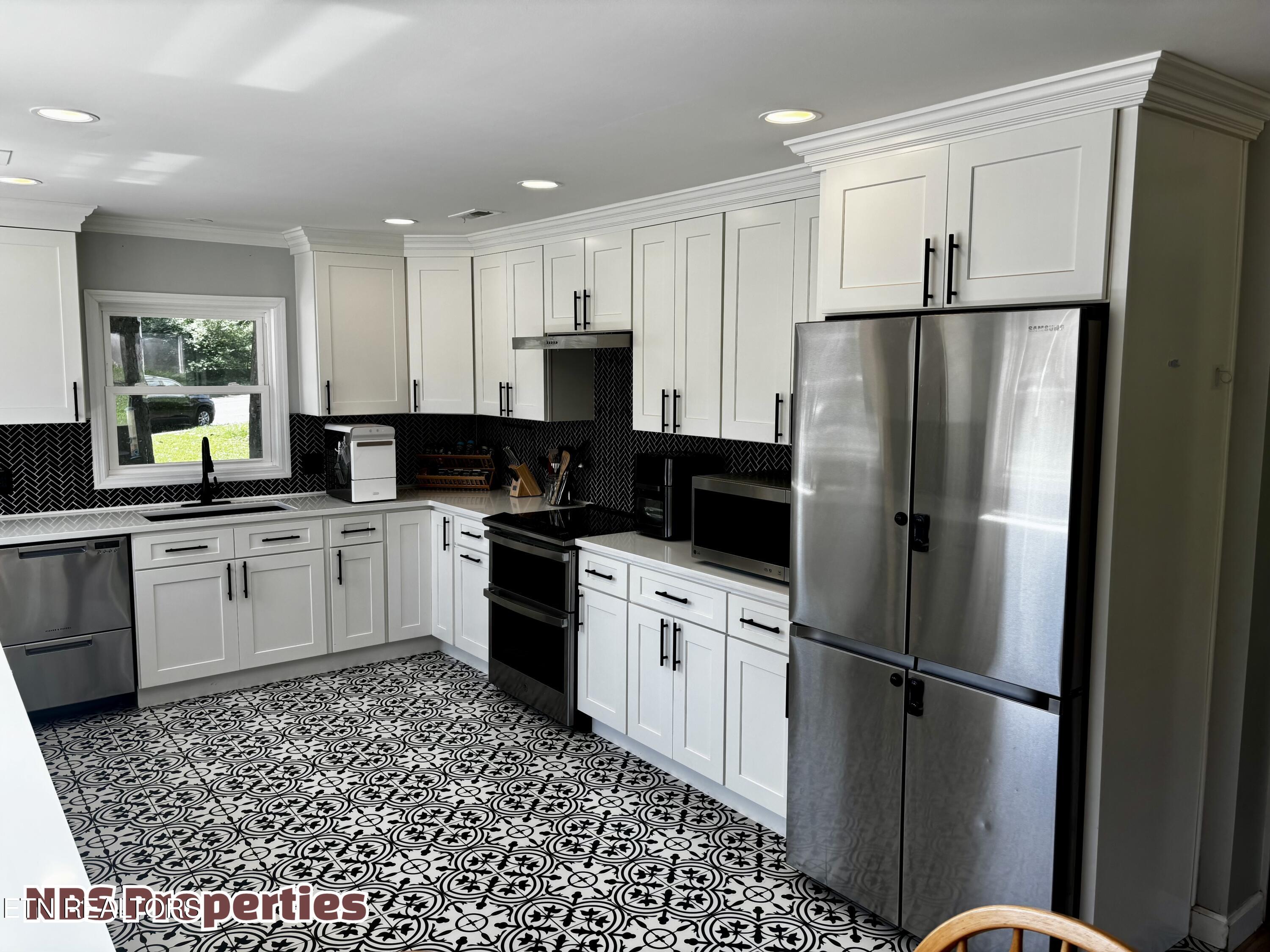 104 Hillside Road Oak Ridge TN 37830