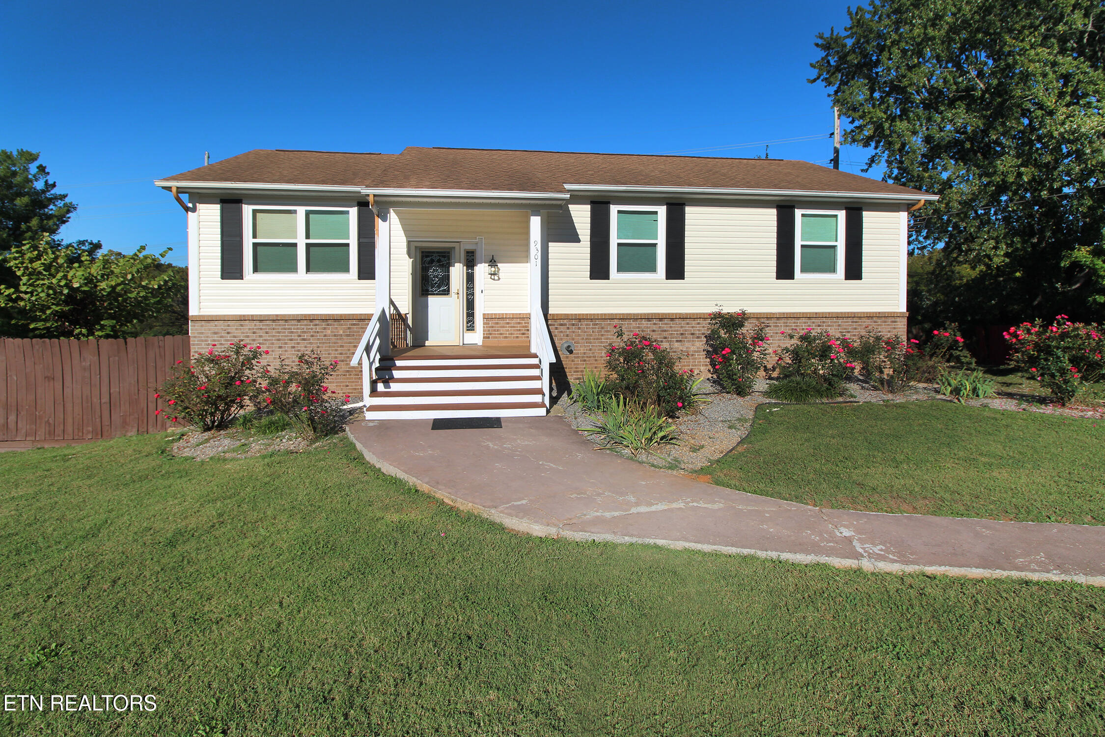 9301 Oakshire Circle Knoxville TN 37922