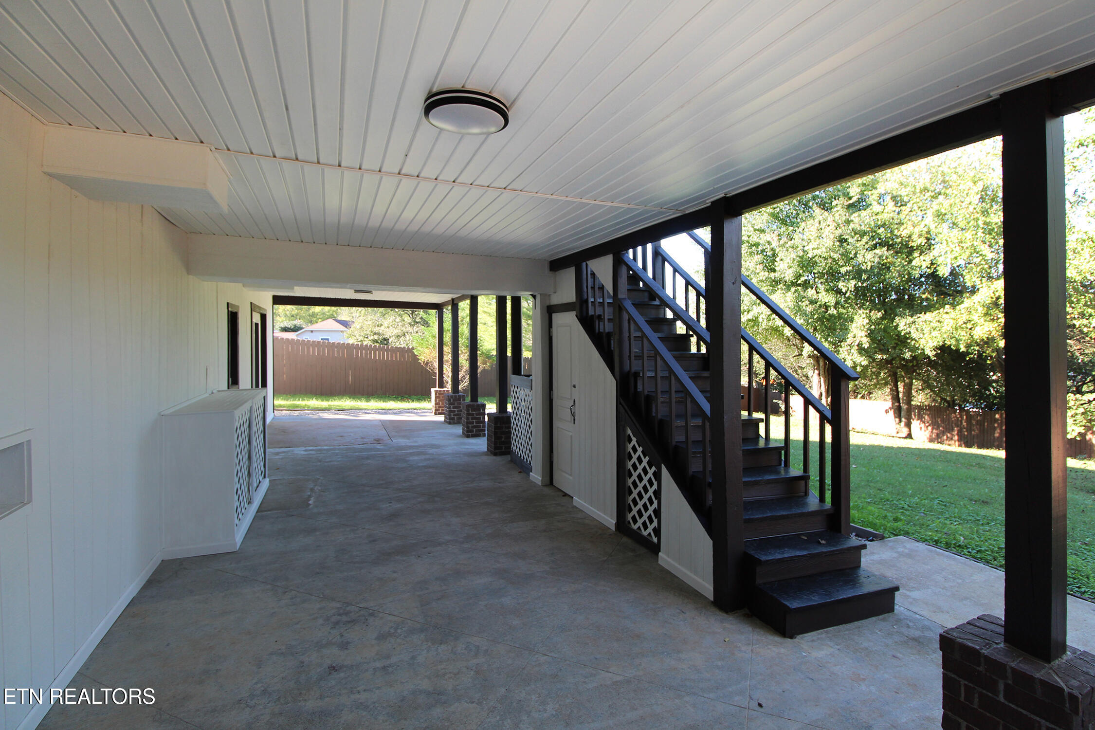 9301 Oakshire Circle Knoxville TN 37922