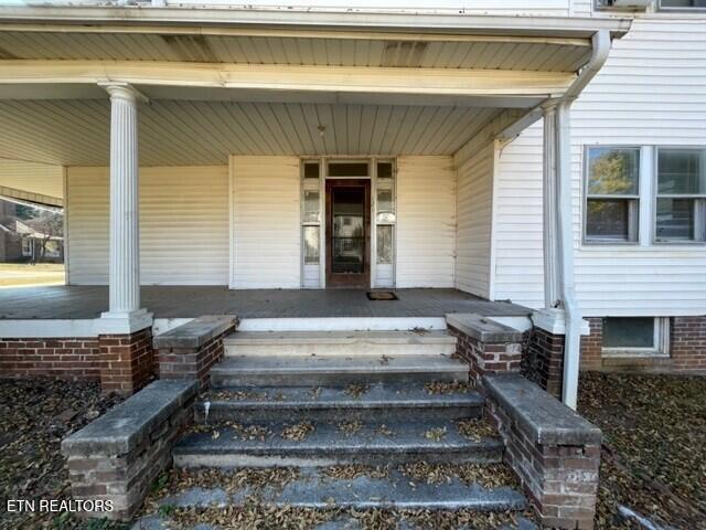121 Stanley Avenue Maryville TN 37803