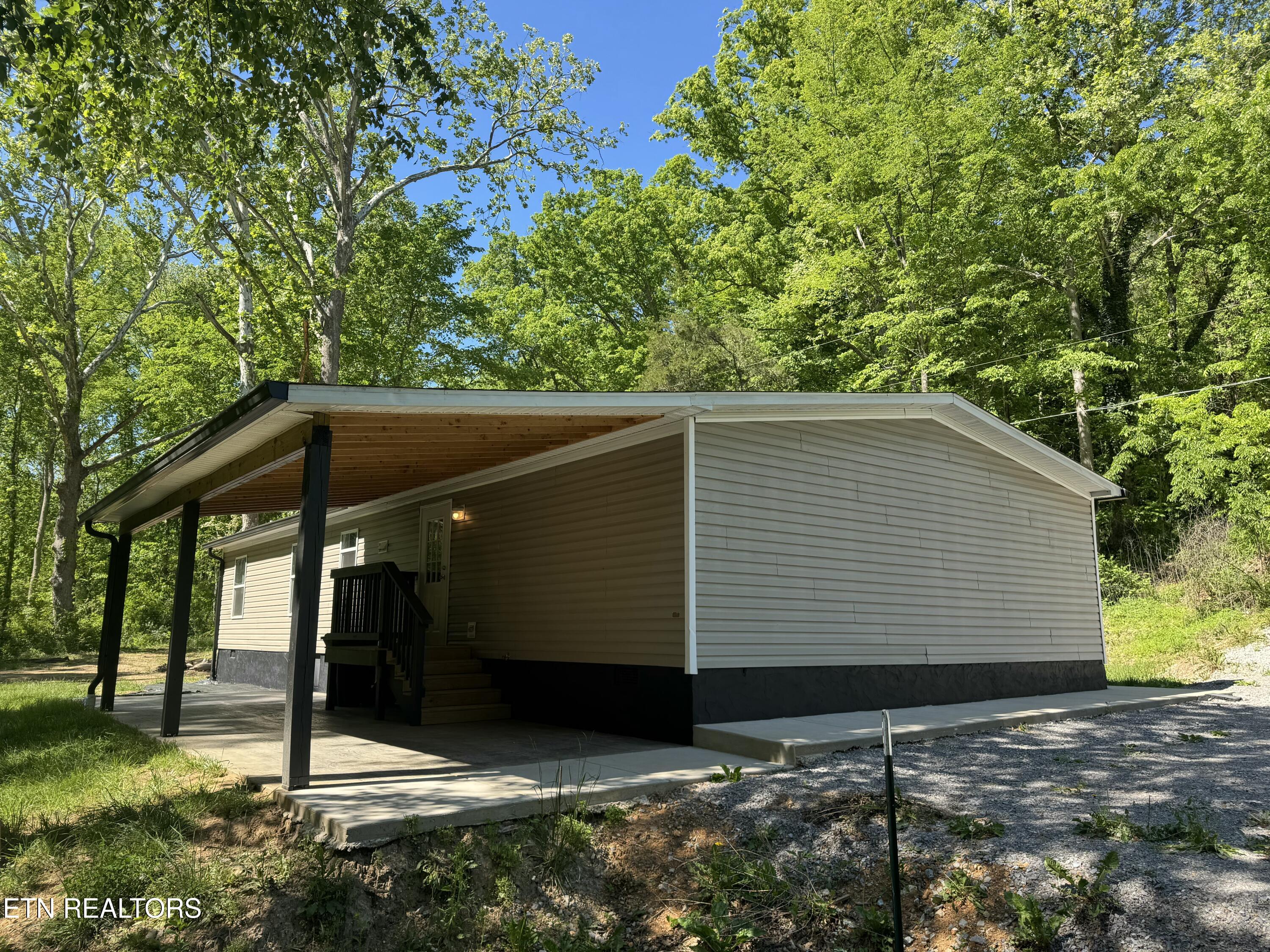 8211 Barker Road Knoxville TN 37921