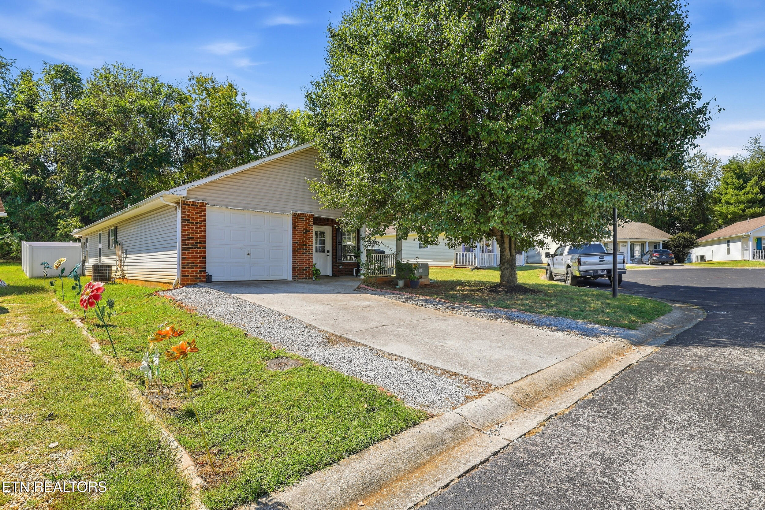 2549 Sportsmans Way Sevierville TN 37876