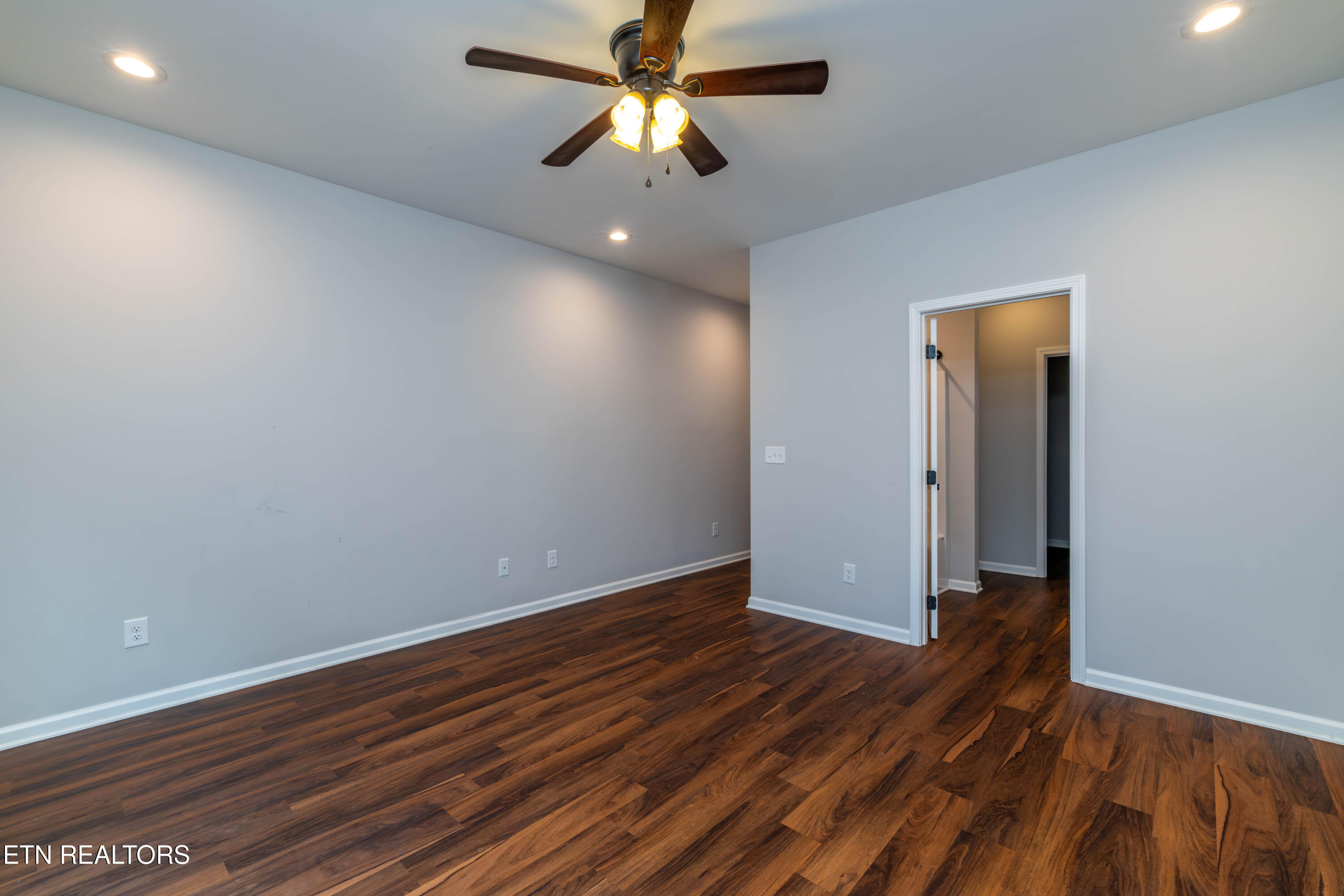 619 Midlake Drive Knoxville TN 37918
