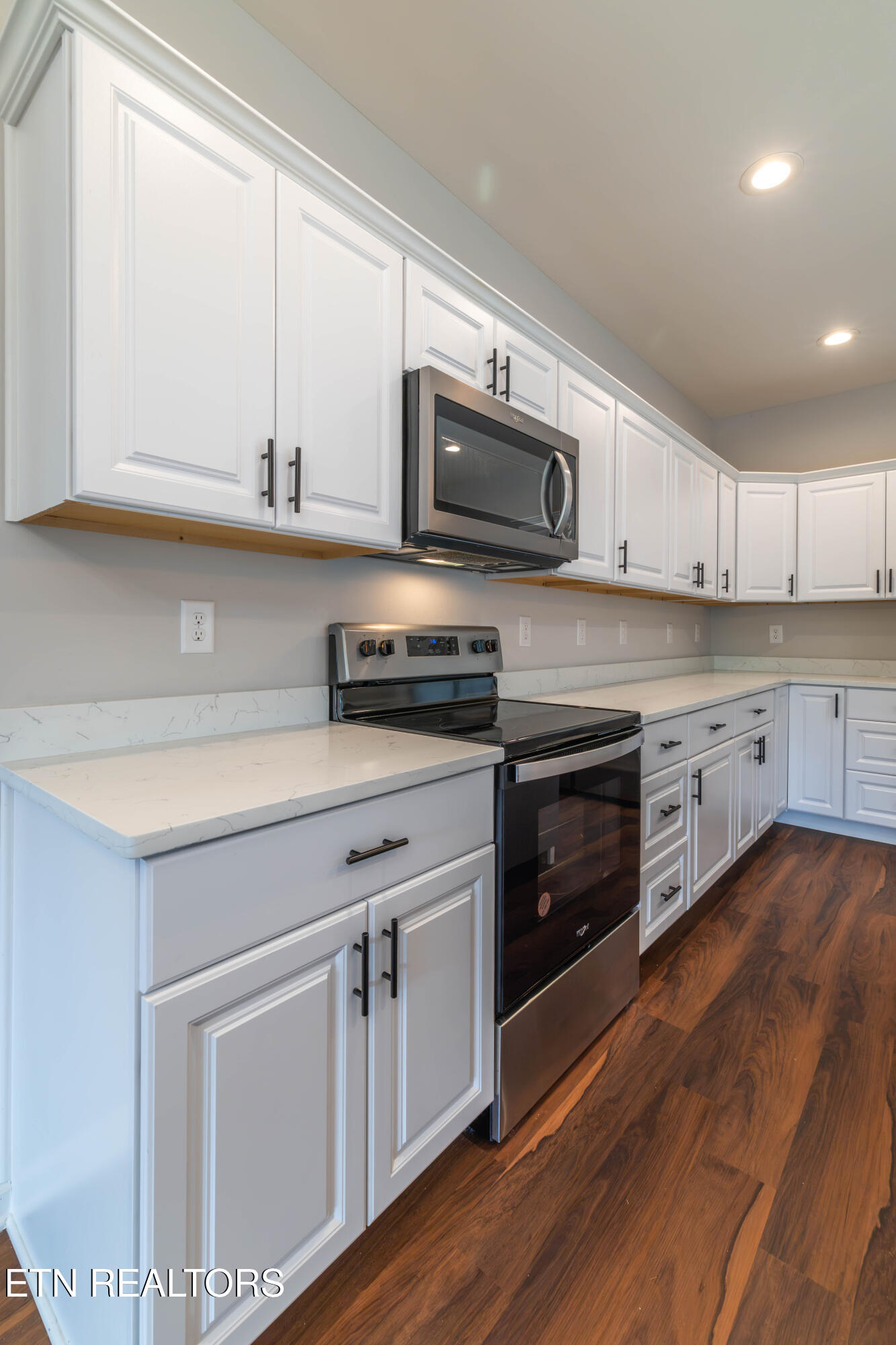 619 Midlake Drive Knoxville TN 37918