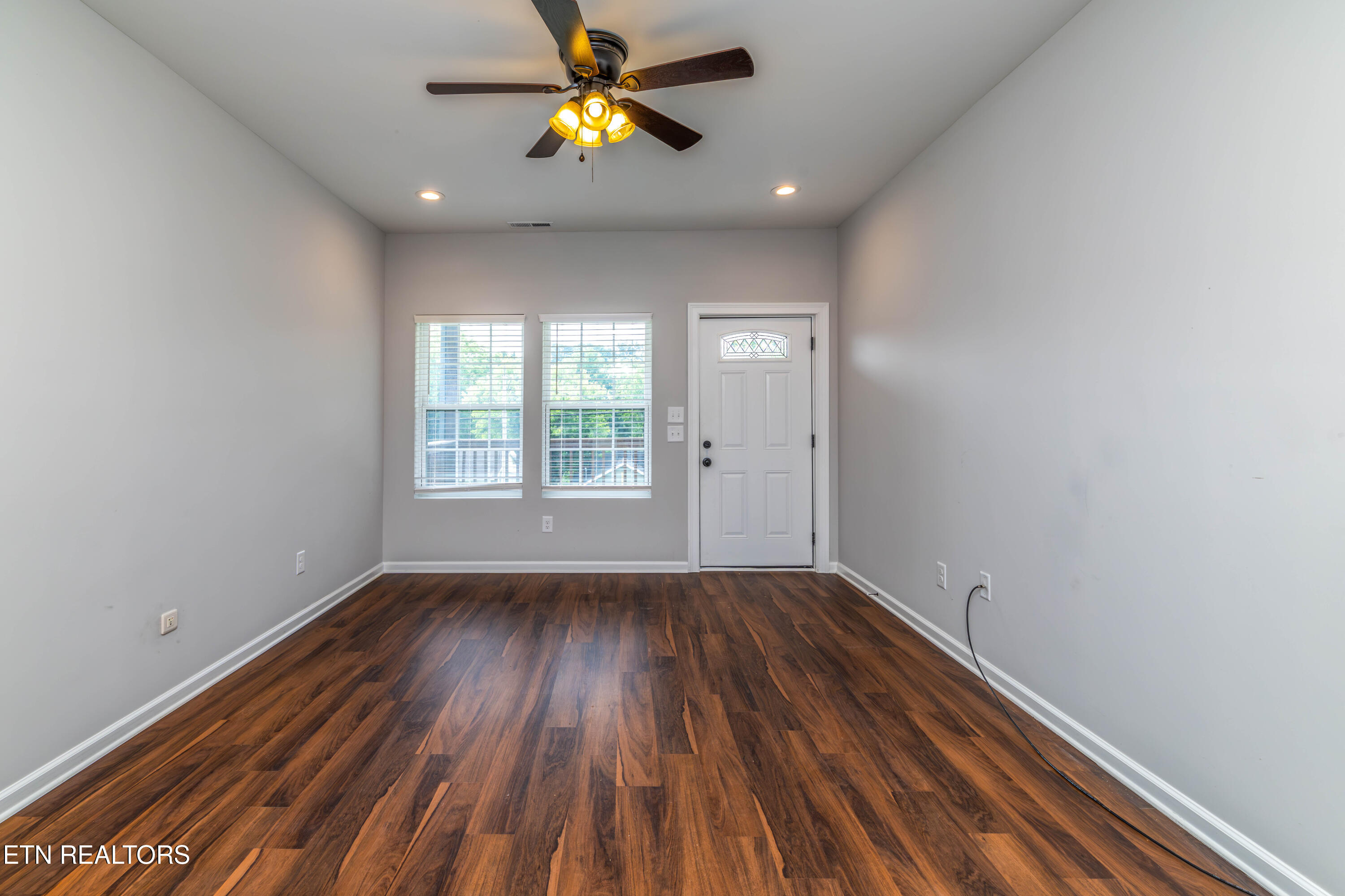 619 Midlake Drive Knoxville TN 37918