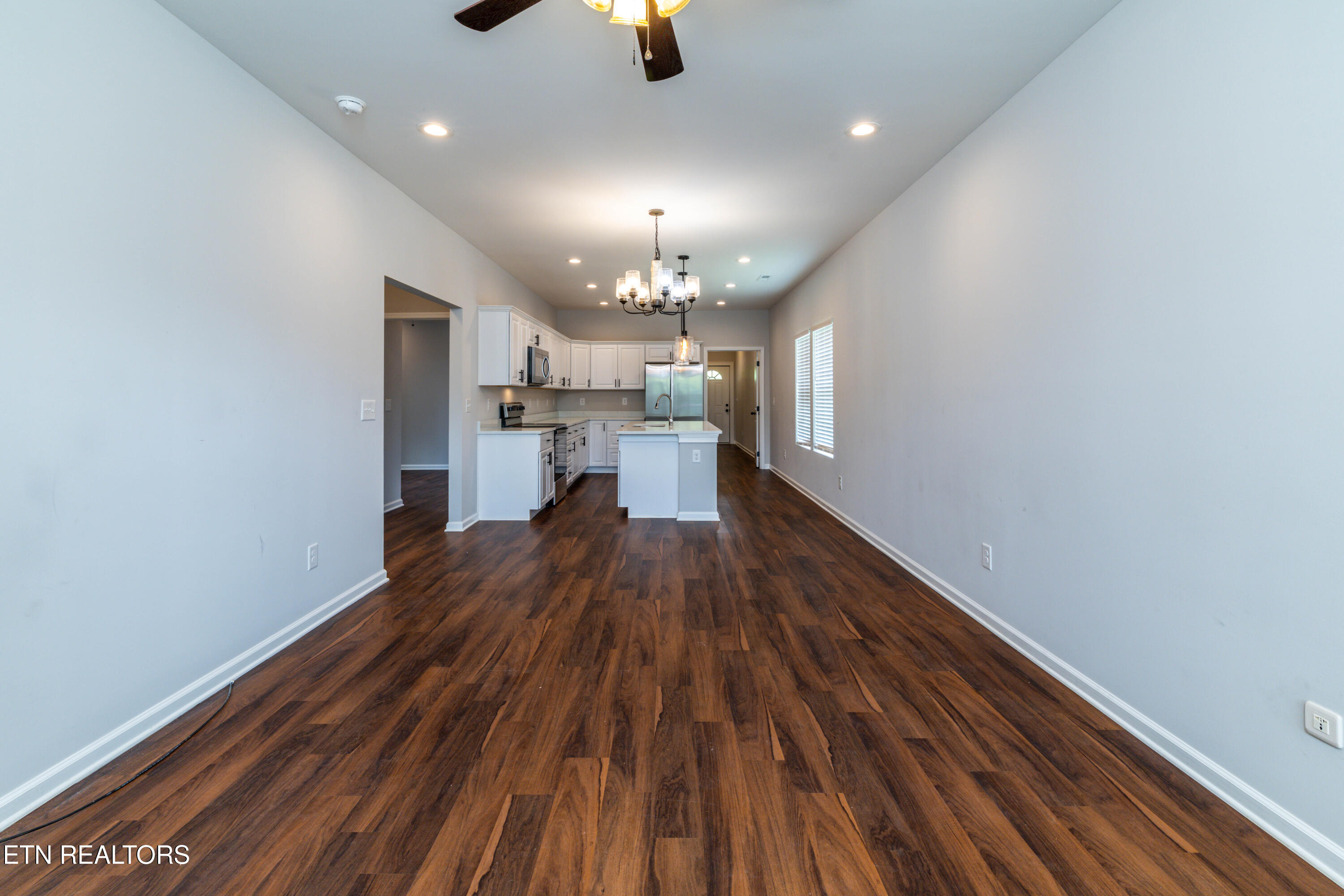 619 Midlake Drive Knoxville TN 37918