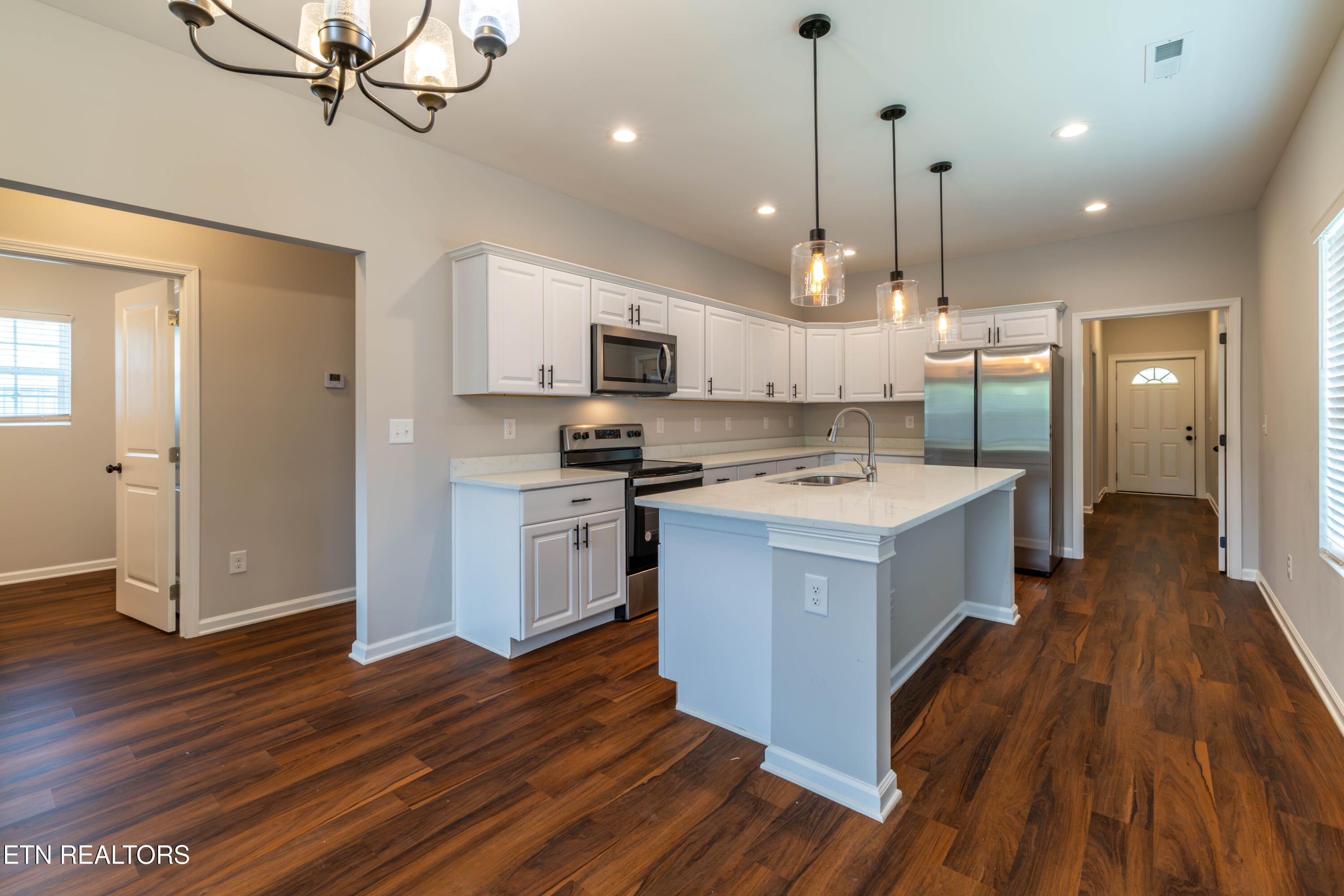619 Midlake Drive Knoxville TN 37918