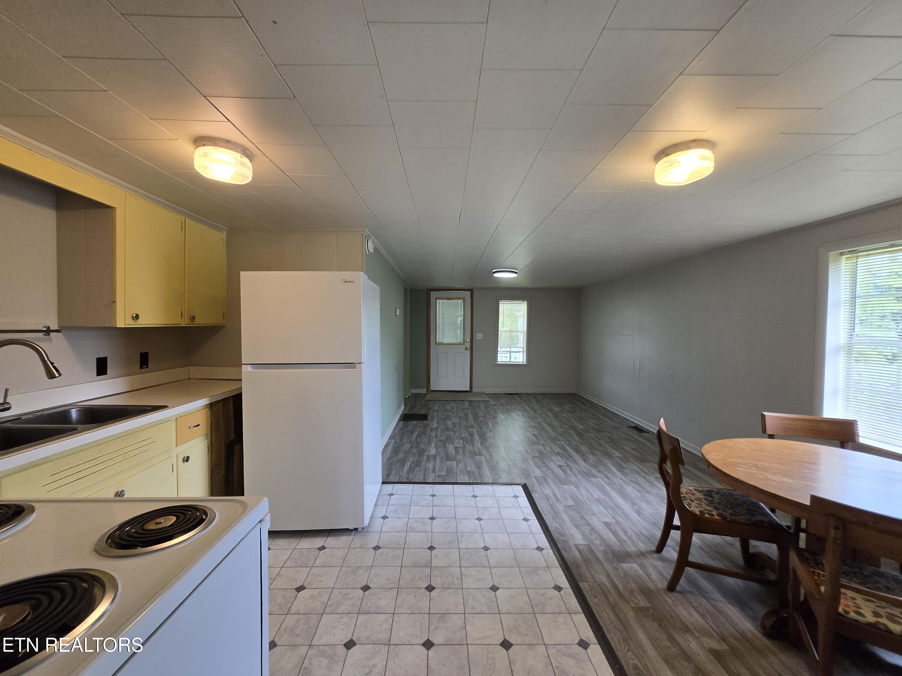 11072 Old Highway 28 Pikeville TN 37367