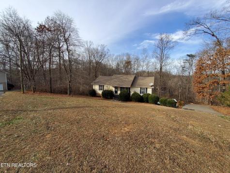 3843 Parkhurst Drive Kodak TN 37764
