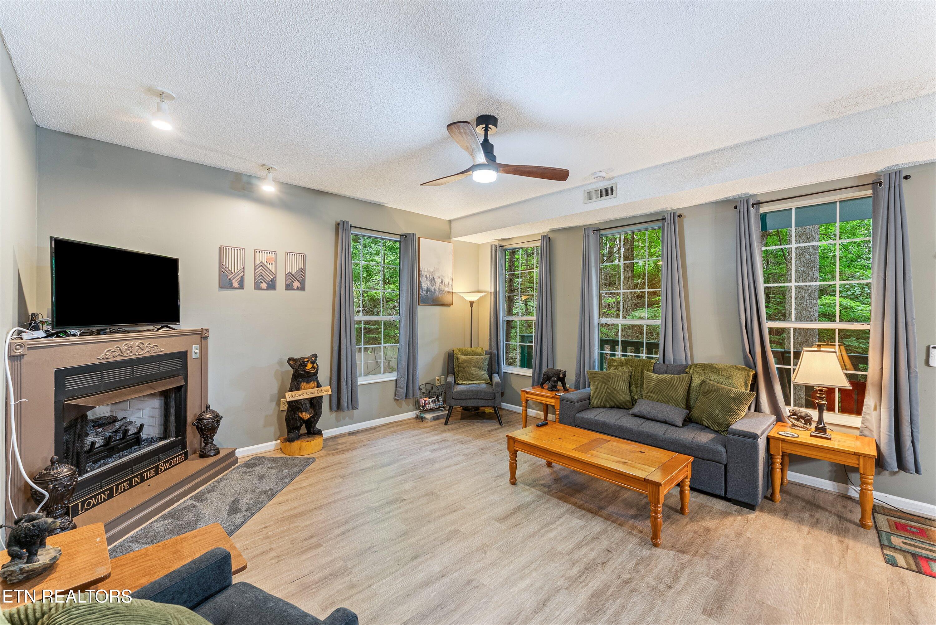 1052 Twin Oaks Road Gatlinburg TN 37738