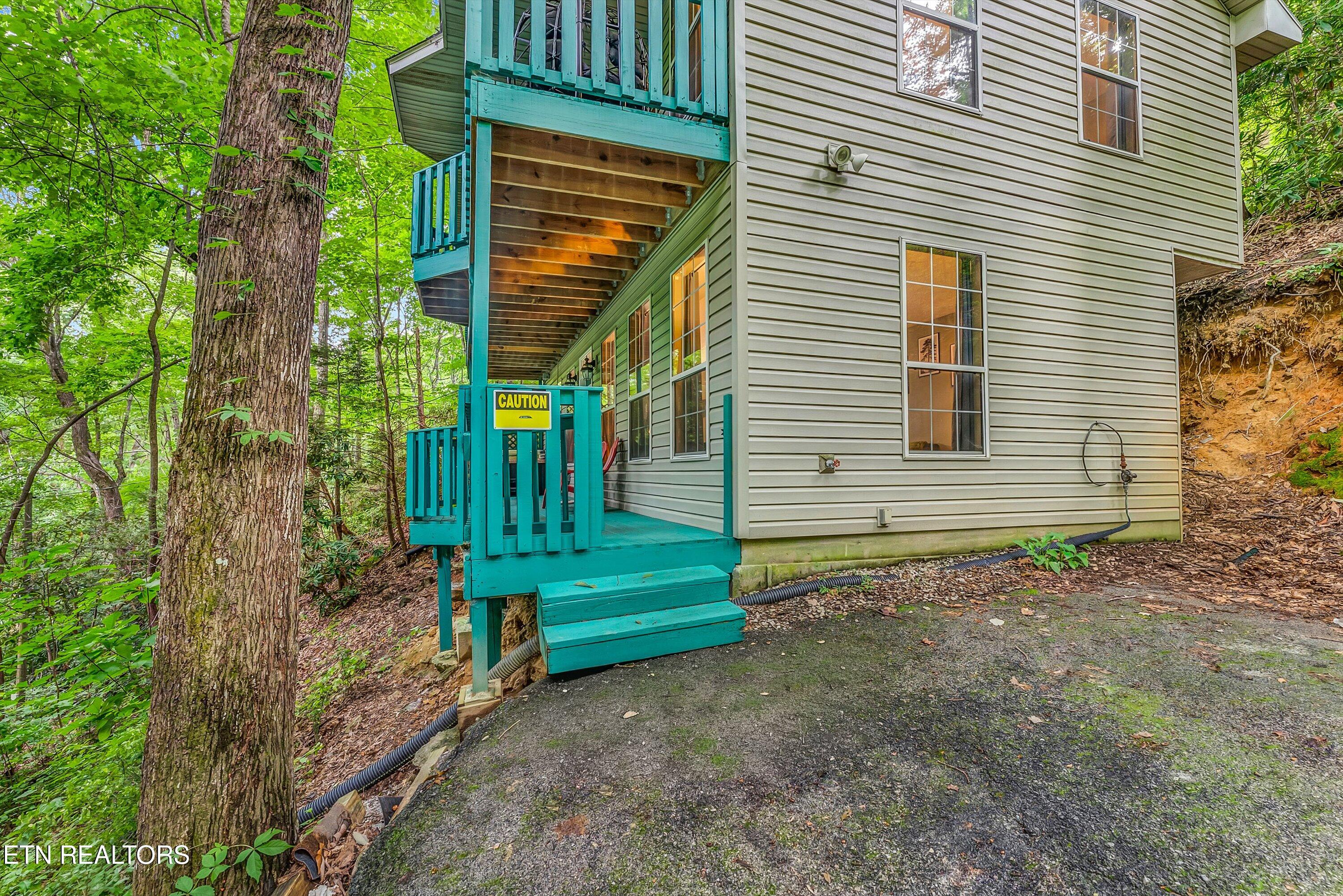 1052 Twin Oaks Road Gatlinburg TN 37738