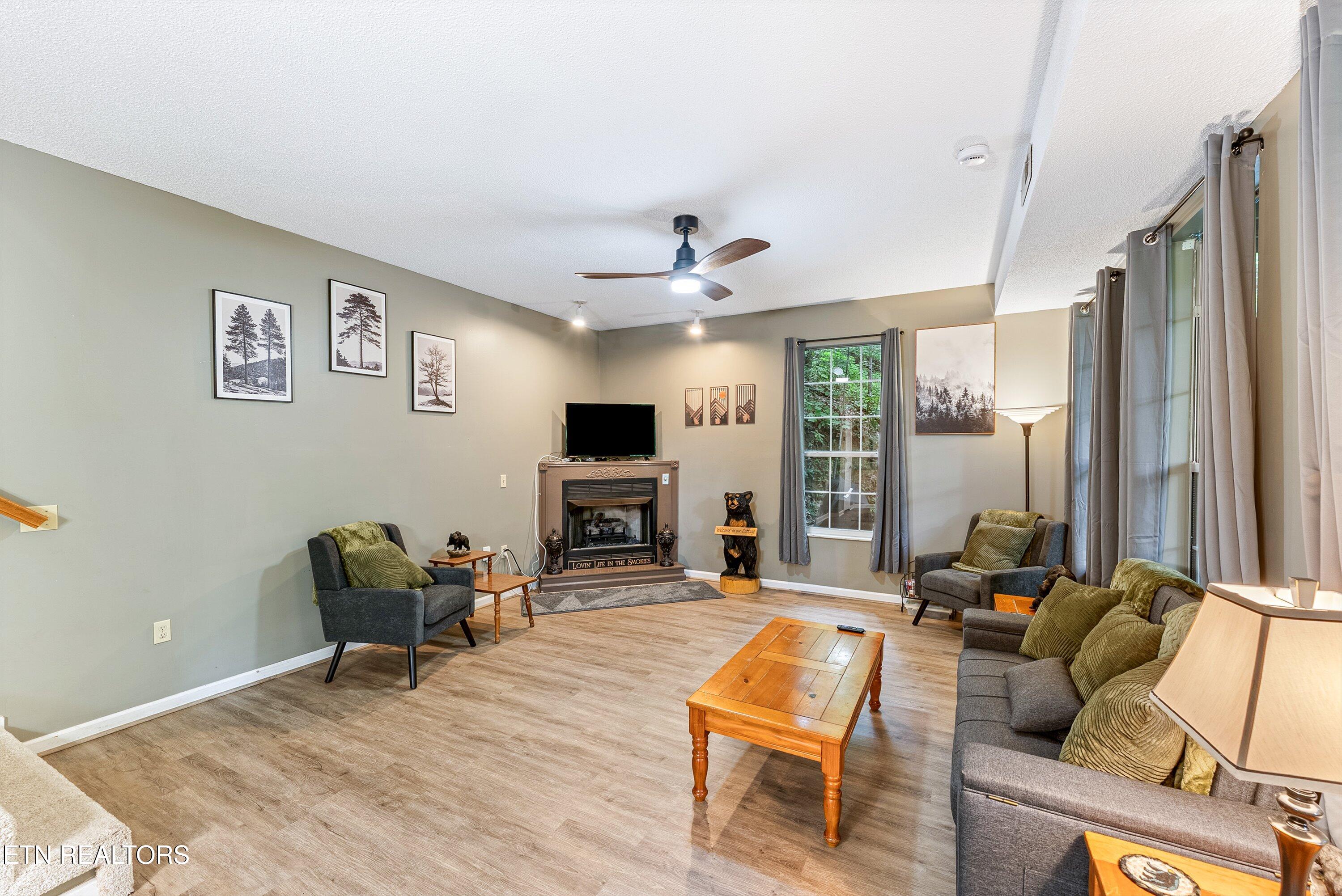 1052 Twin Oaks Road Gatlinburg TN 37738