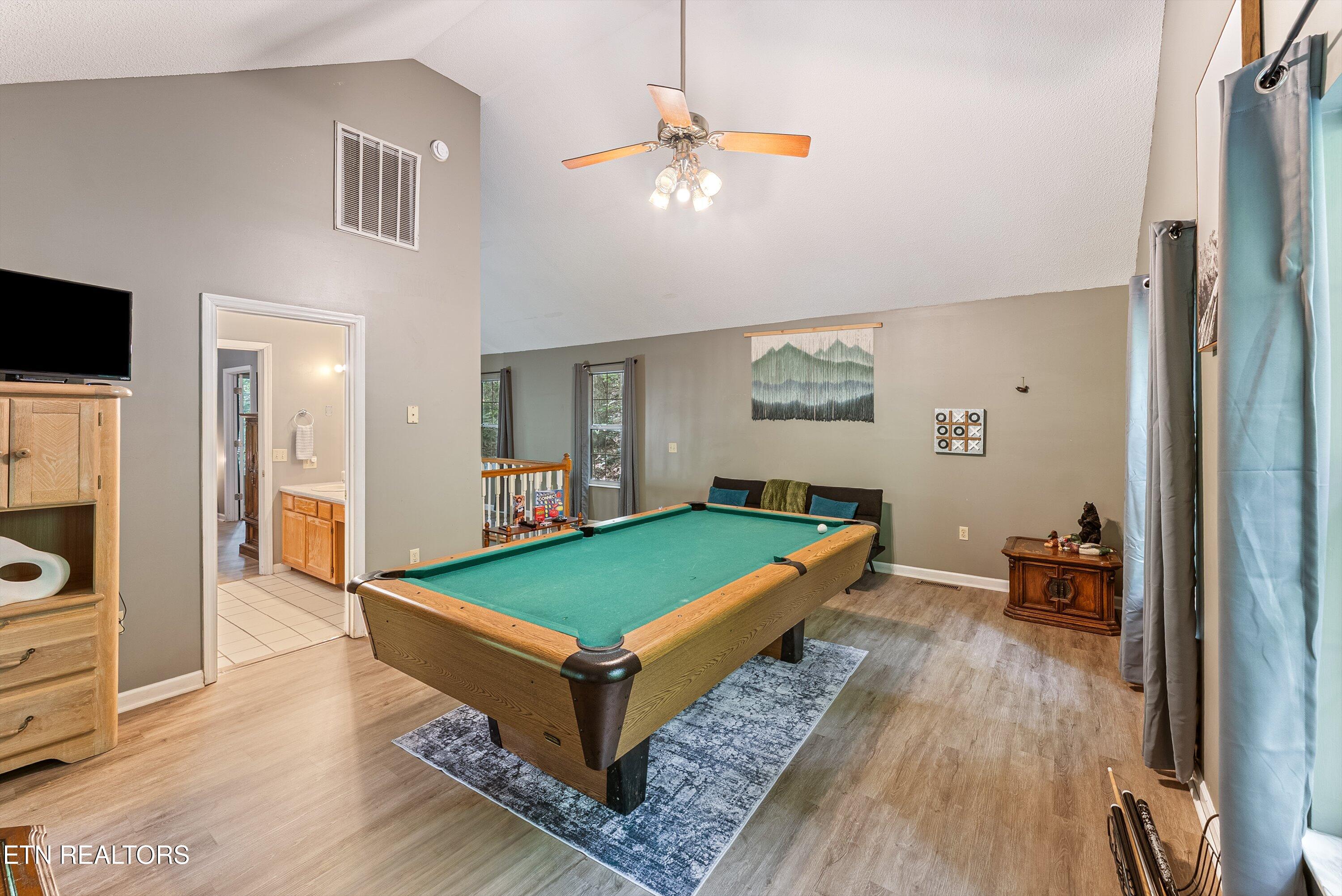1052 Twin Oaks Road Gatlinburg TN 37738