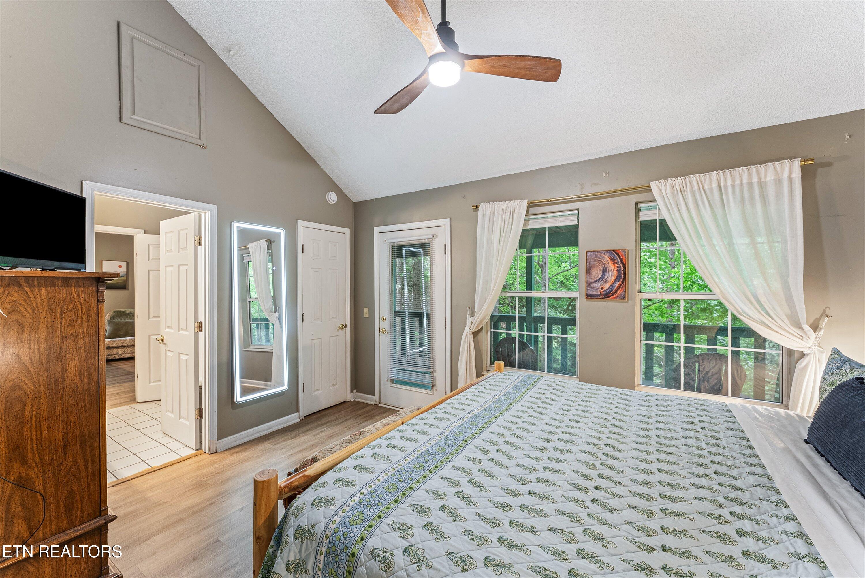 1052 Twin Oaks Road Gatlinburg TN 37738