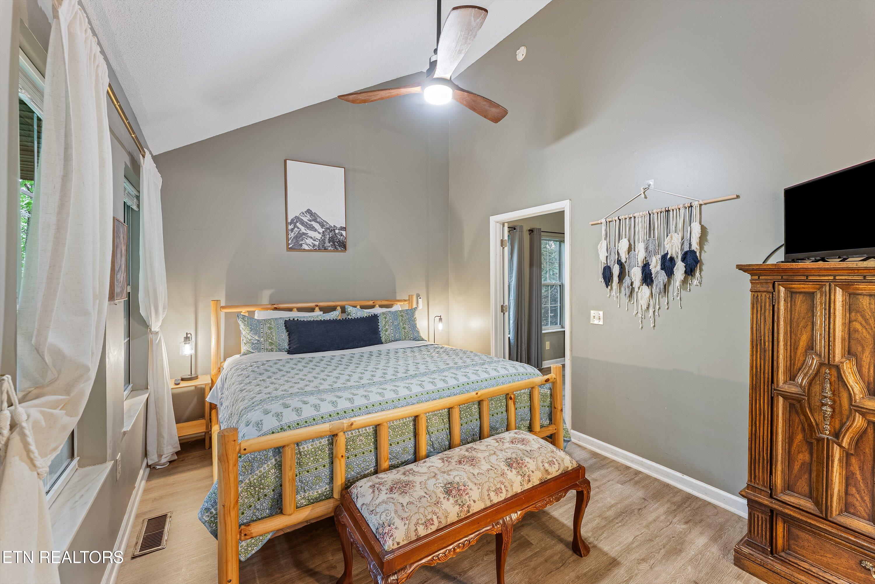 1052 Twin Oaks Road Gatlinburg TN 37738
