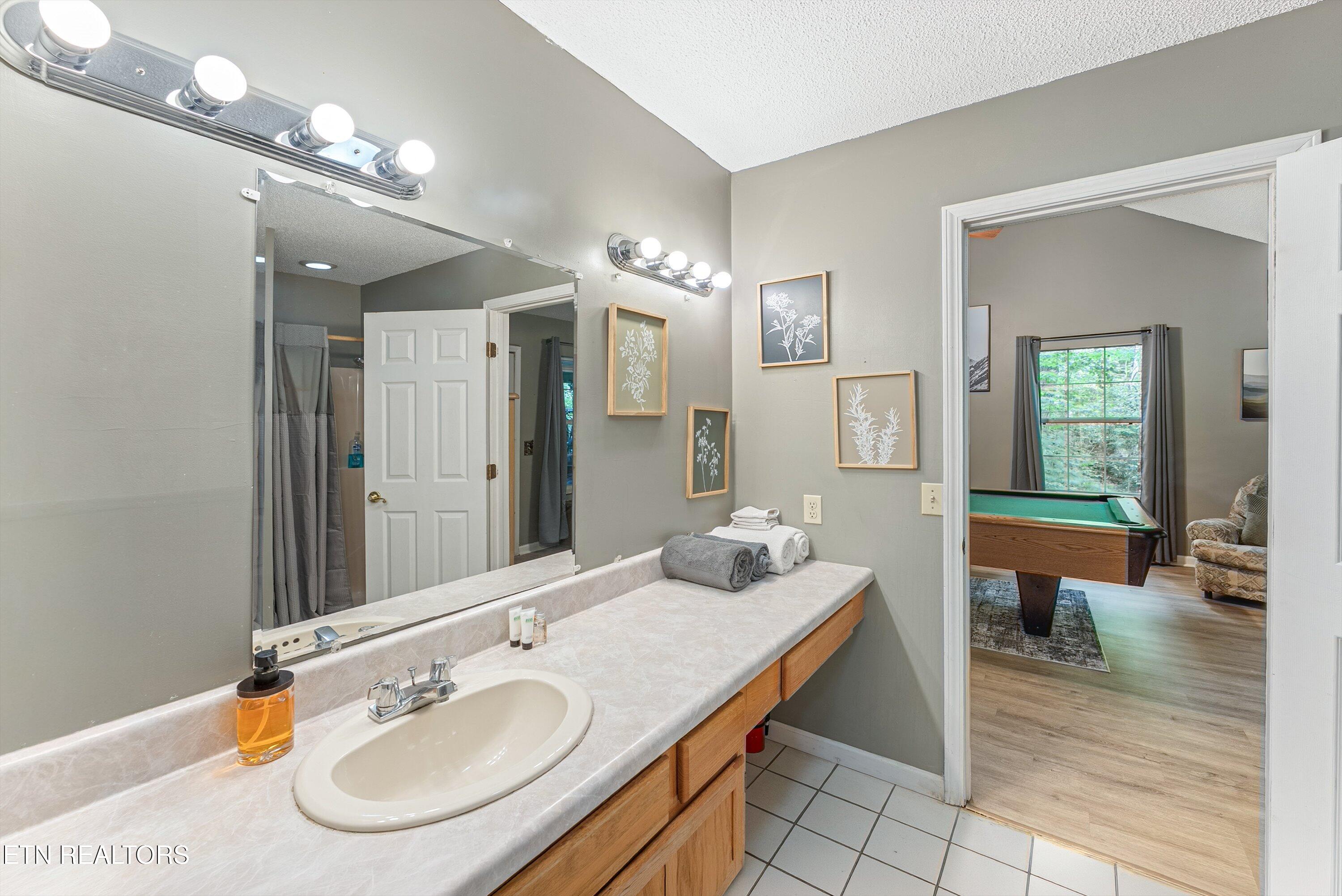 1052 Twin Oaks Road Gatlinburg TN 37738