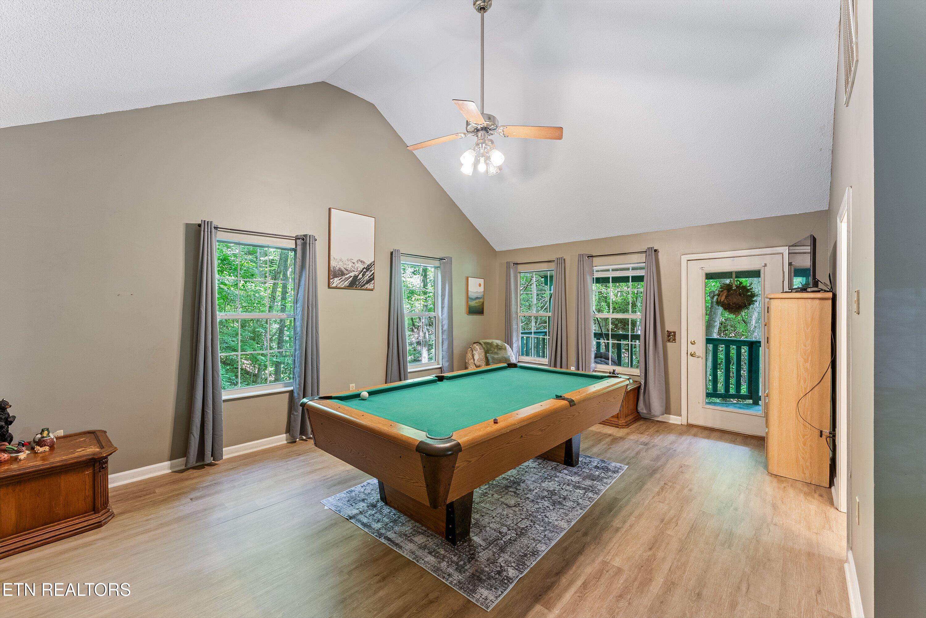 1052 Twin Oaks Road Gatlinburg TN 37738