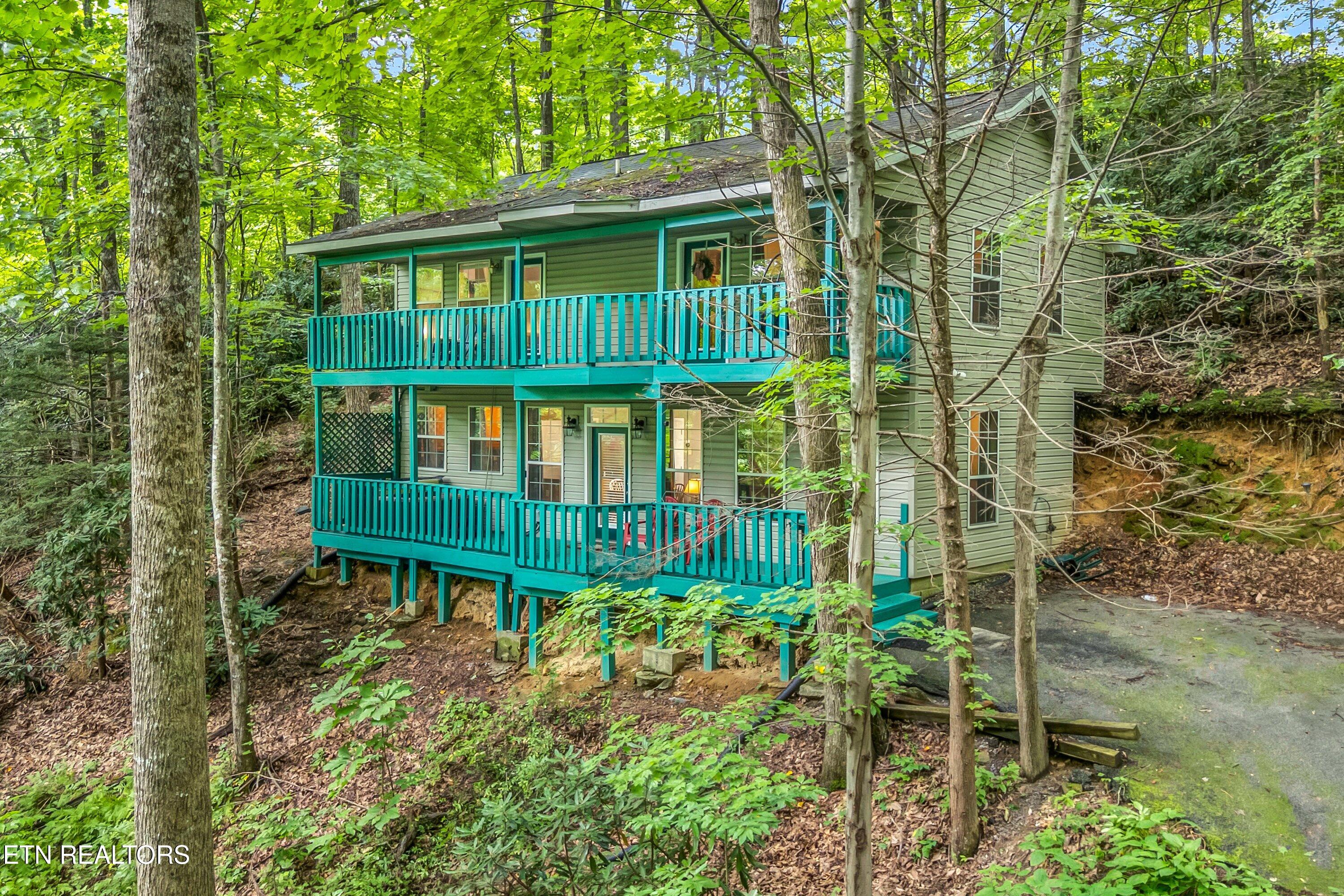 1052 Twin Oaks Road Gatlinburg TN 37738
