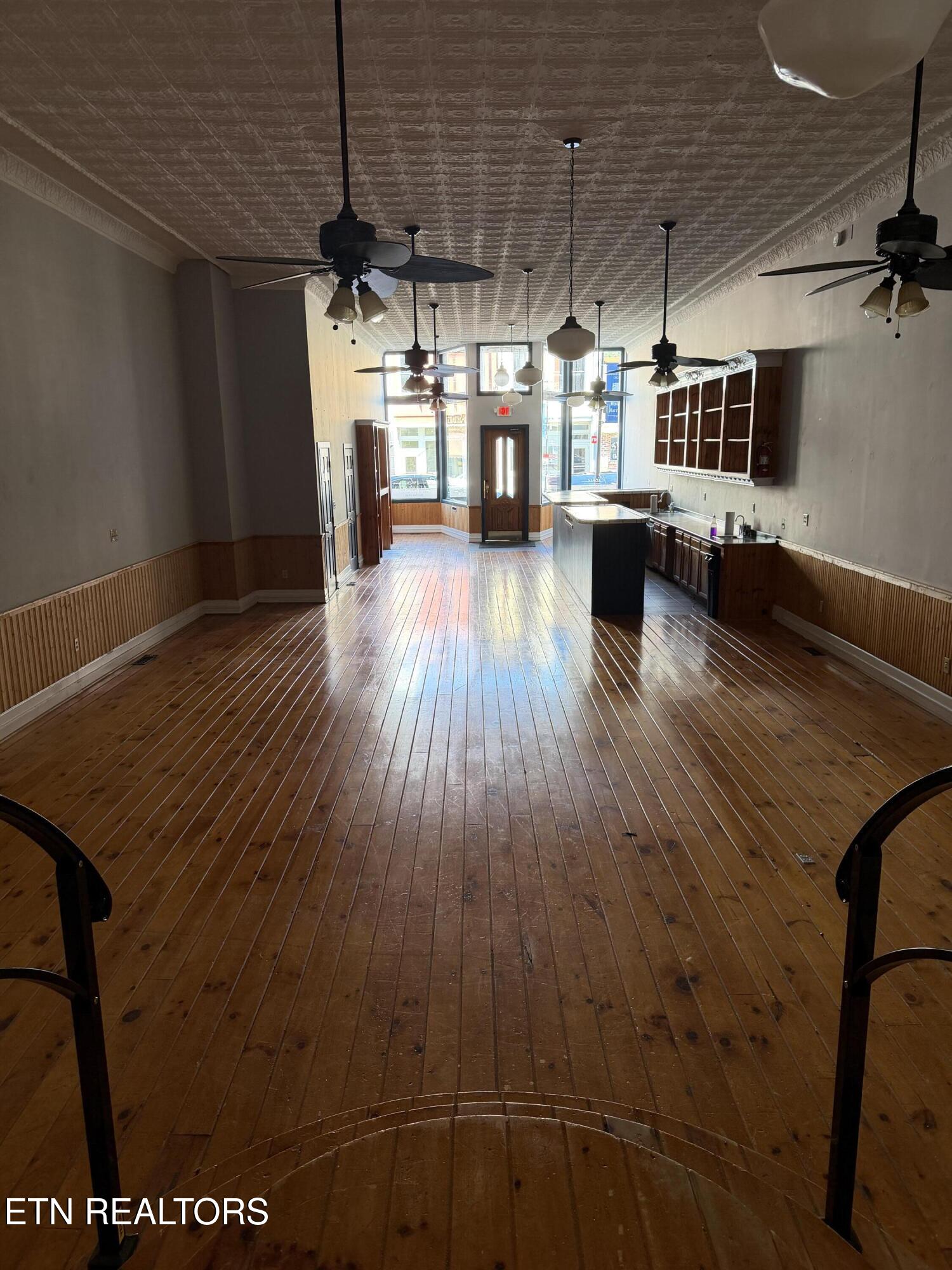 426 N Roane Street Harriman TN 37748