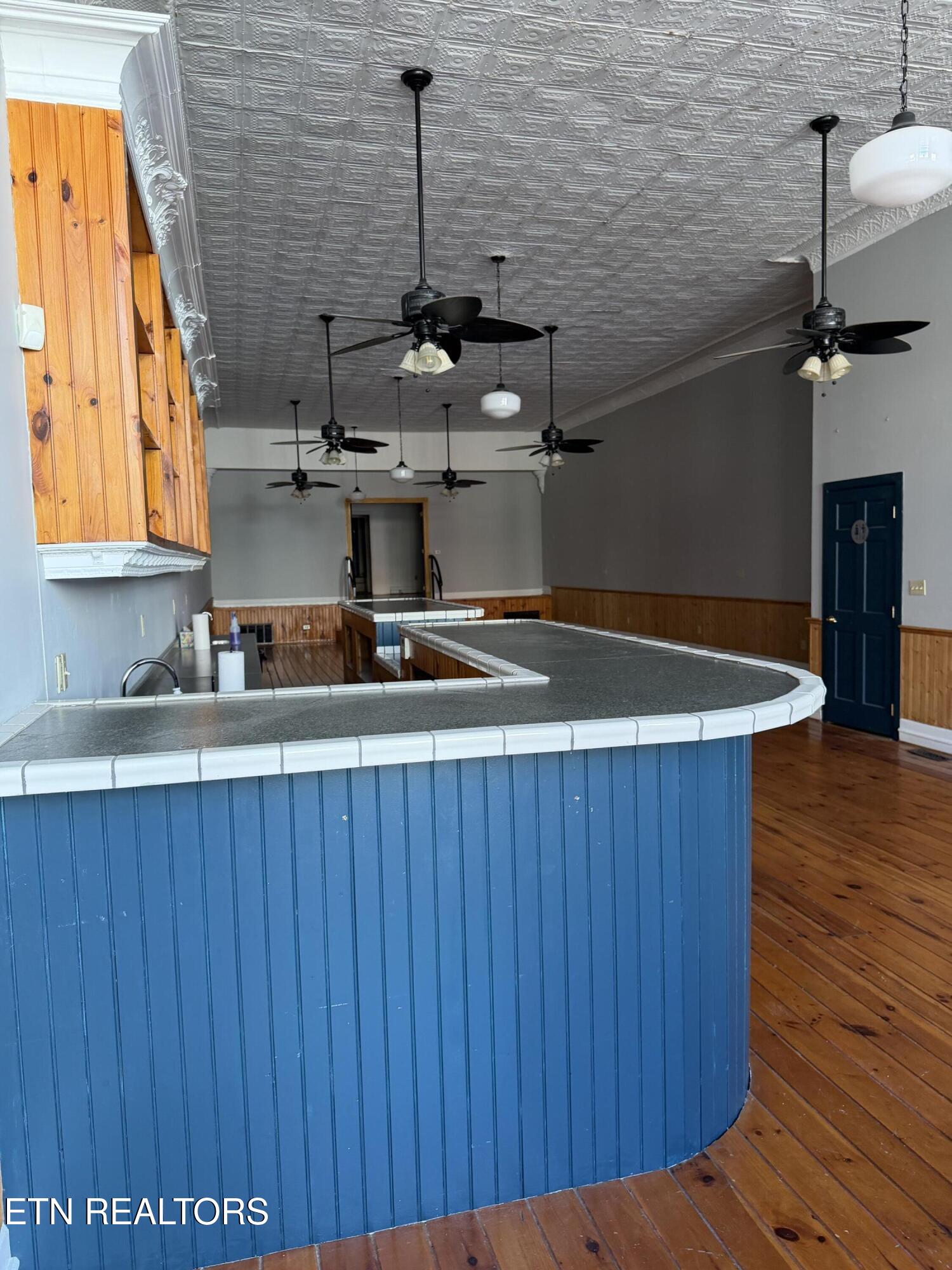 426 N Roane Street Harriman TN 37748