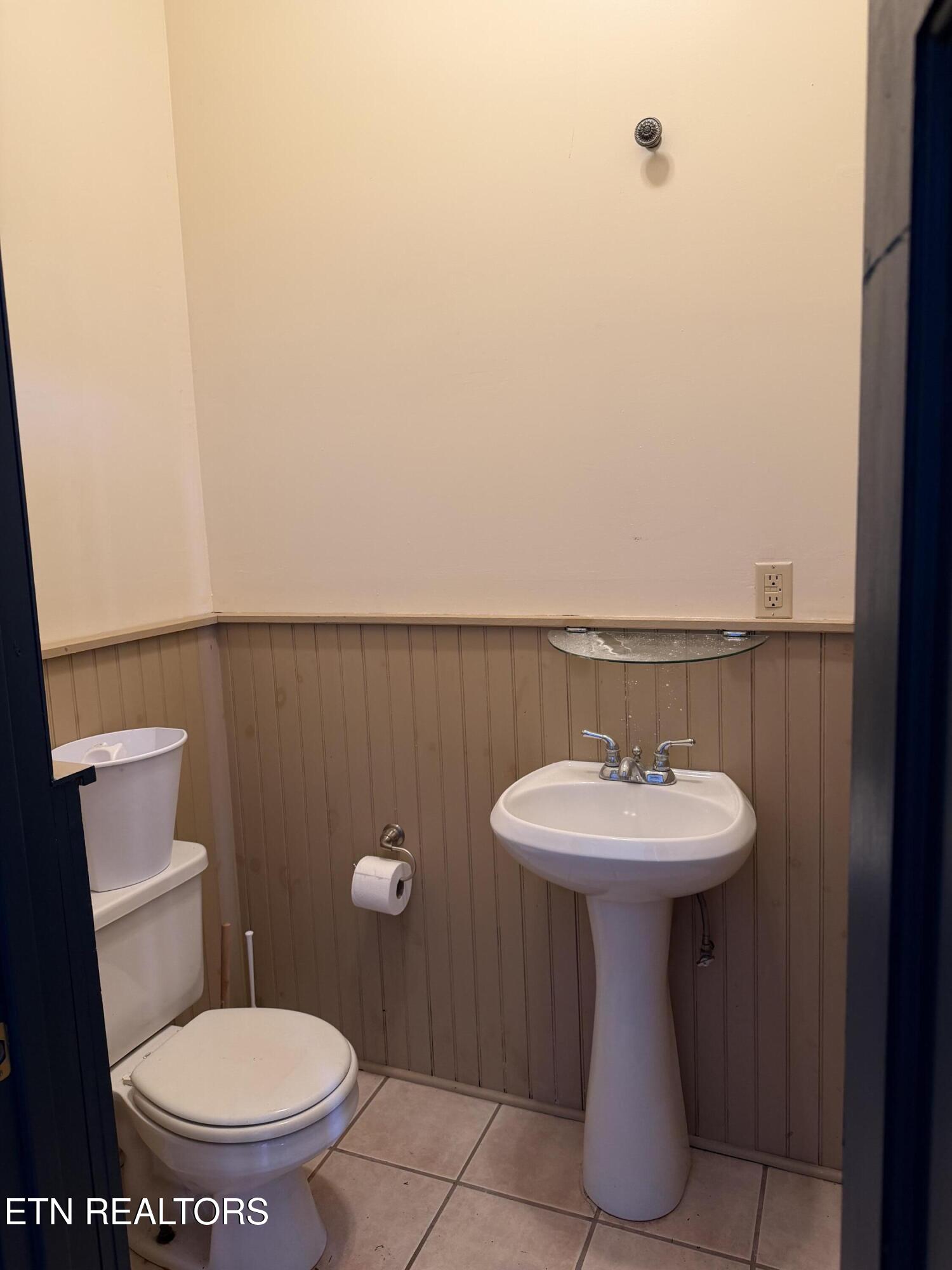 426 N Roane Street Harriman TN 37748