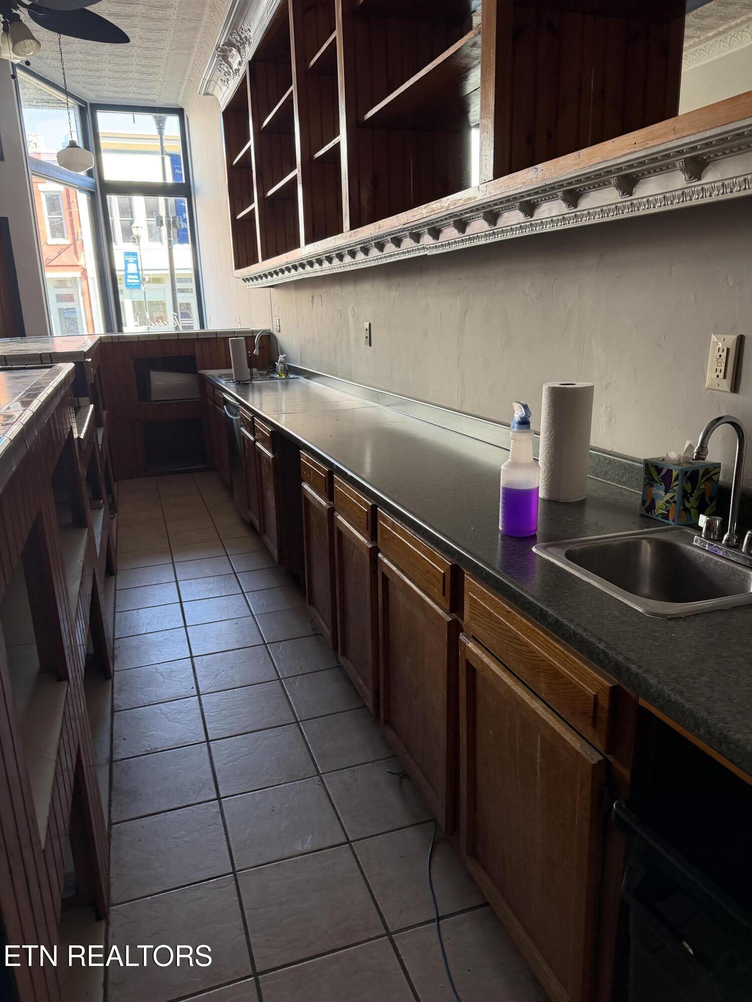 426 N Roane Street Harriman TN 37748