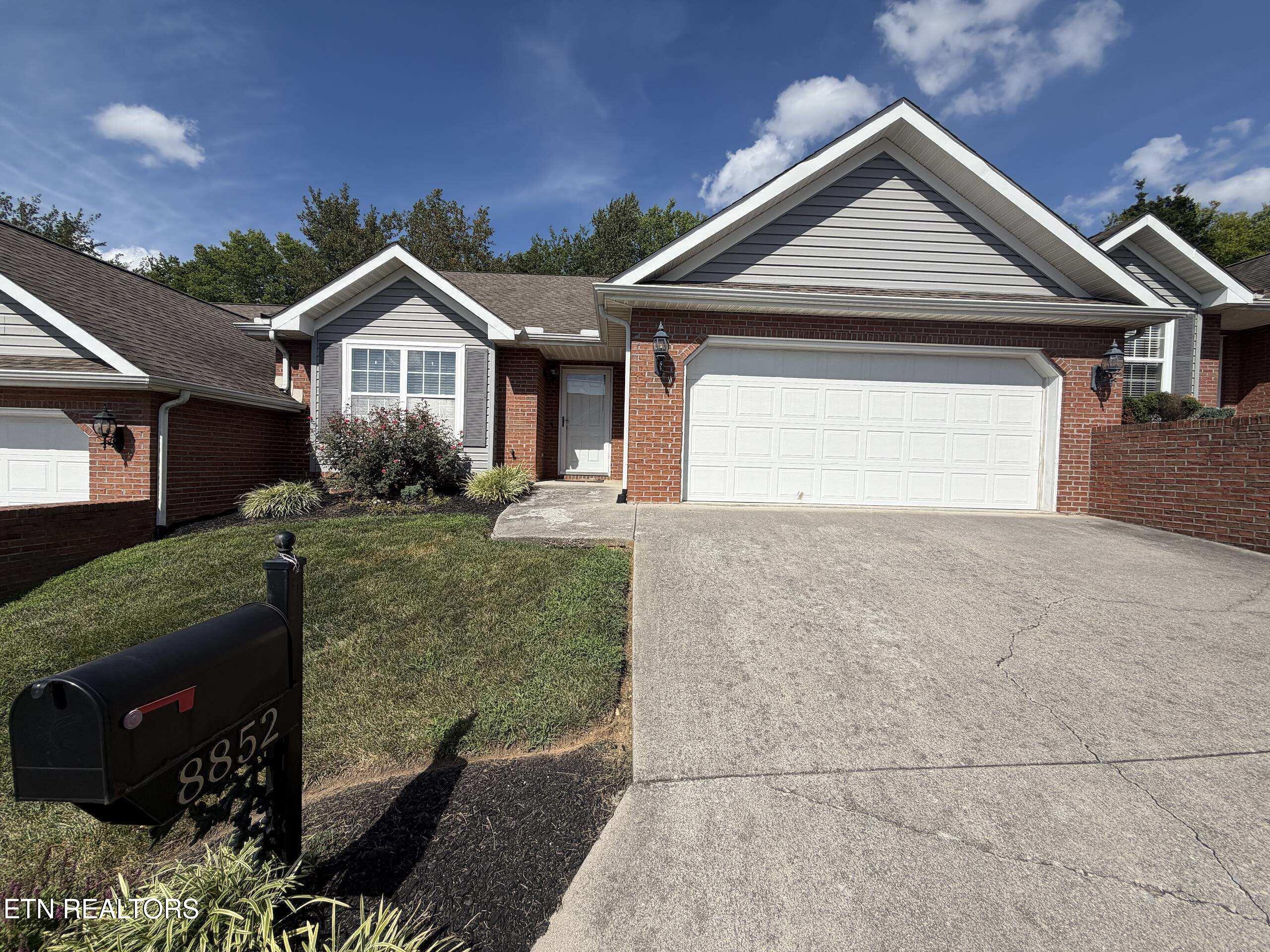 8852 Carriage House Way Knoxville TN 37923