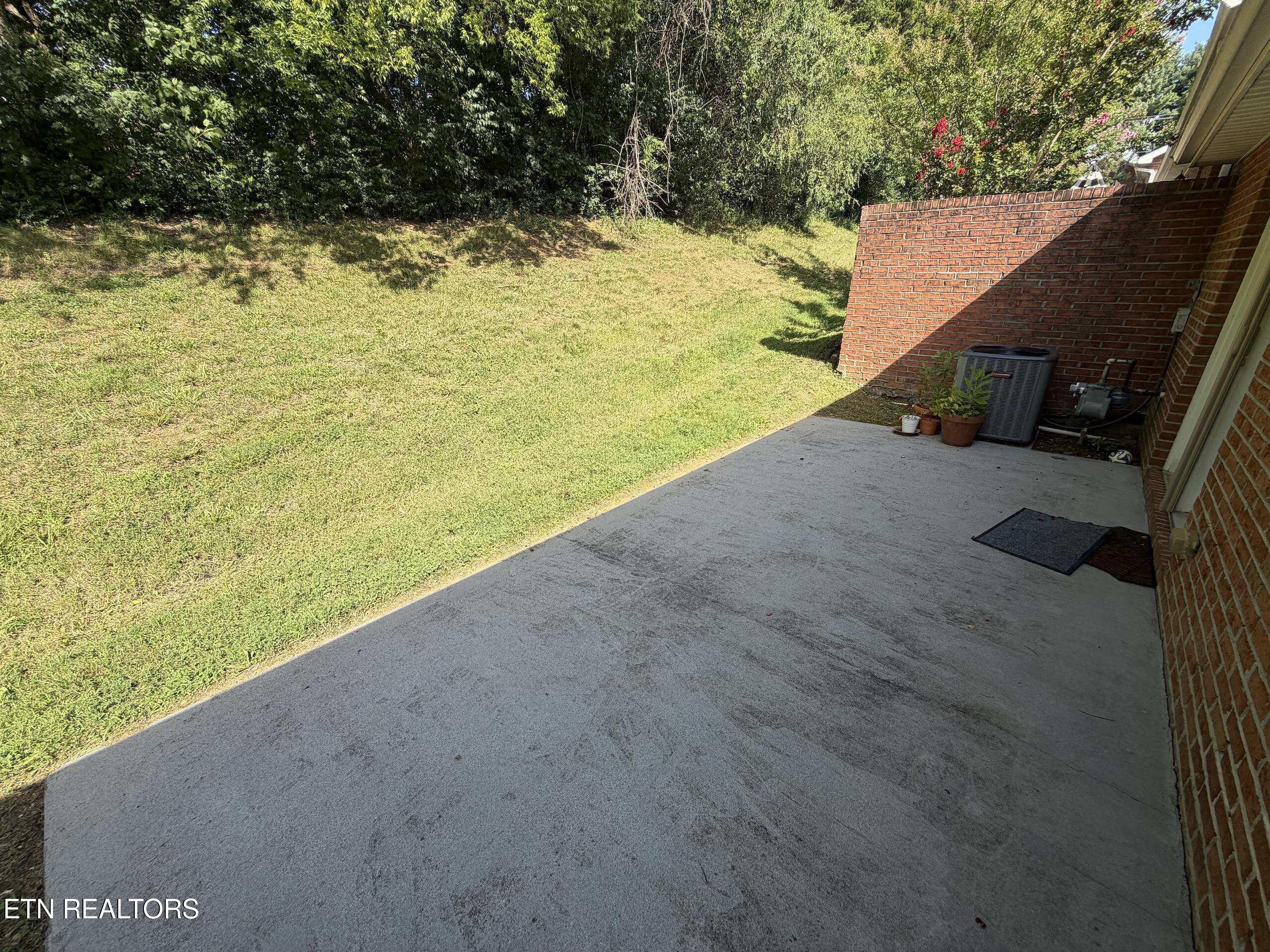 8852 Carriage House Way Knoxville TN 37923
