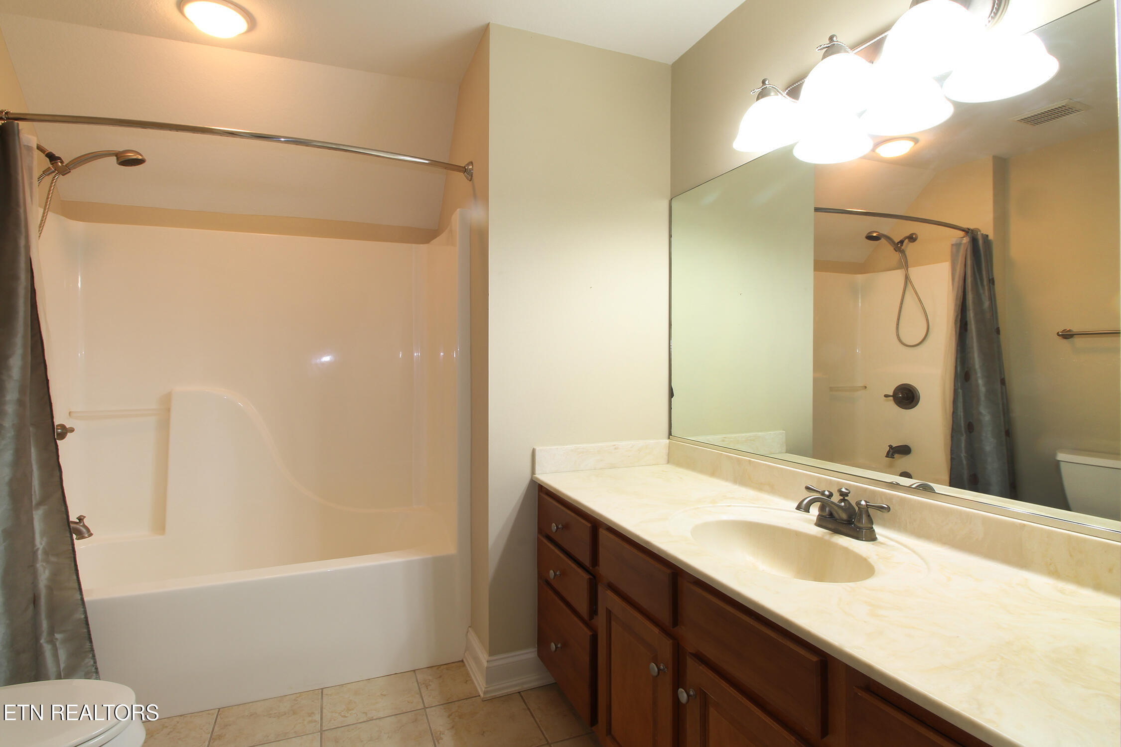 1222 Harrison Glen Lane Knoxville TN 37922