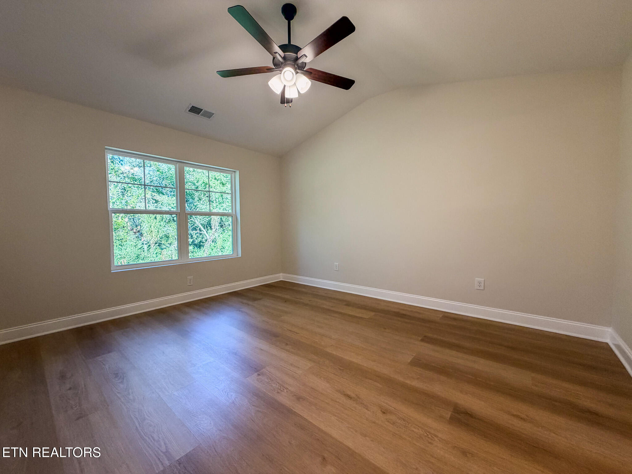636 Snowflower Circle Pigeon Forge TN 37863