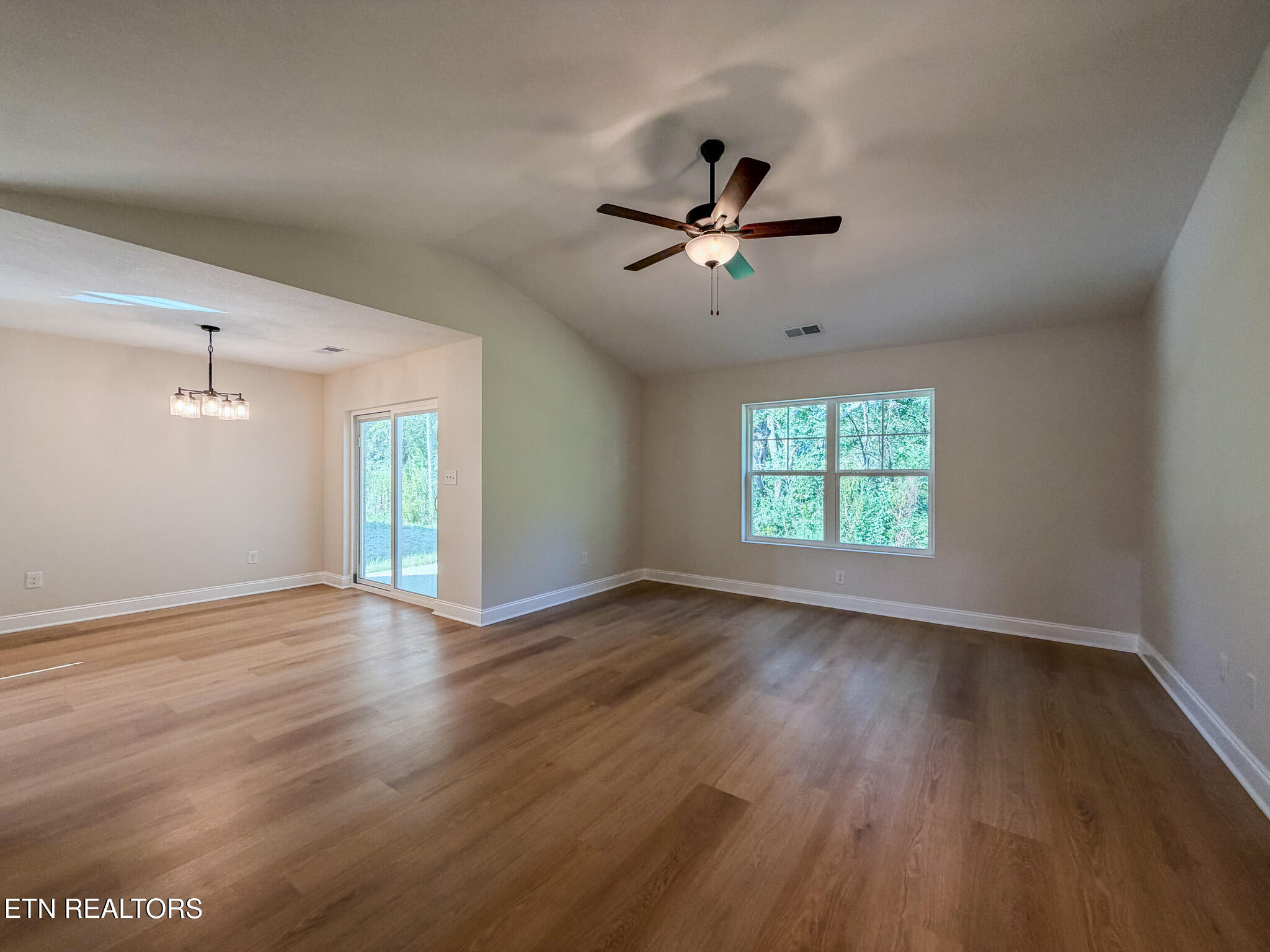 636 Snowflower Circle Pigeon Forge TN 37863