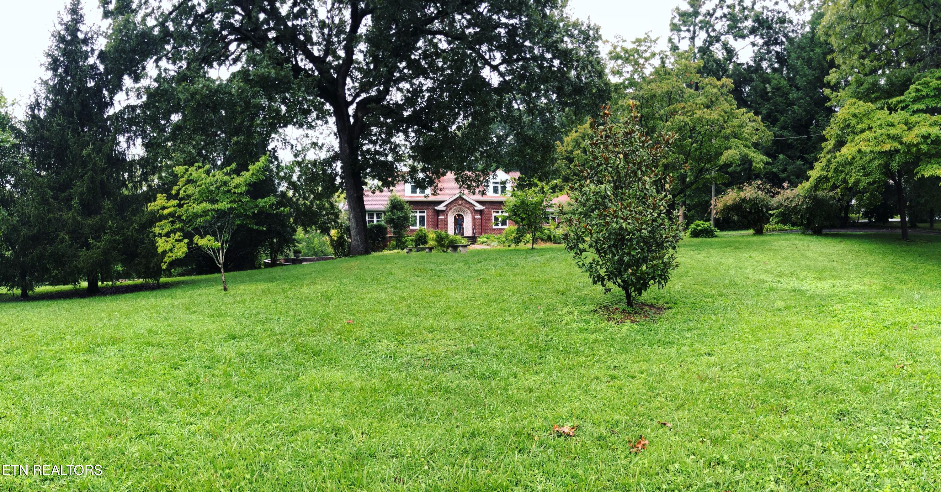 204 S Chilhowee Drive Knoxville TN 37914