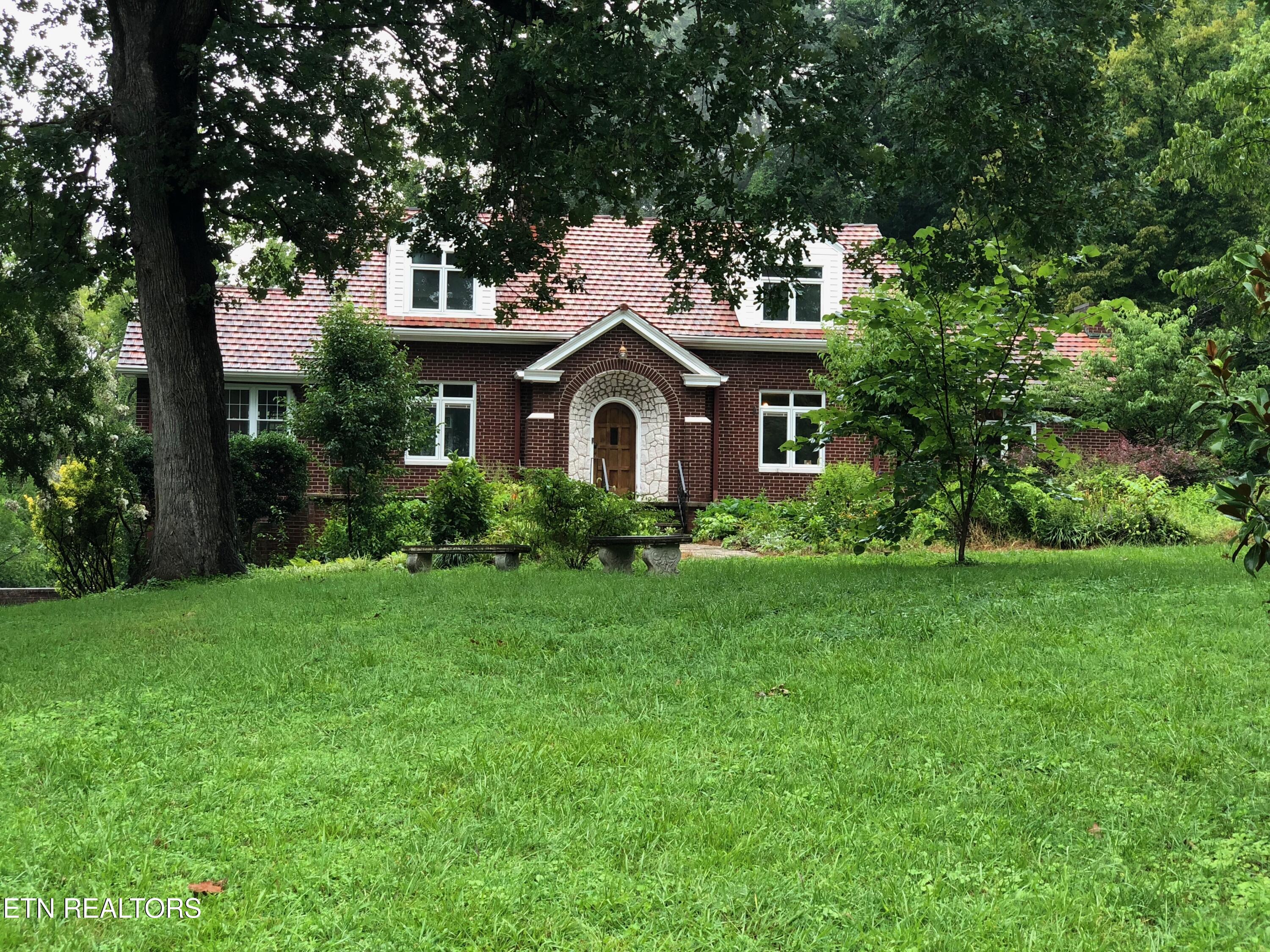 204 S Chilhowee Drive Knoxville TN 37914