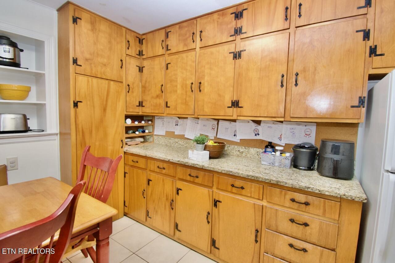 1204 Redwood Avenue Maryville TN 37803