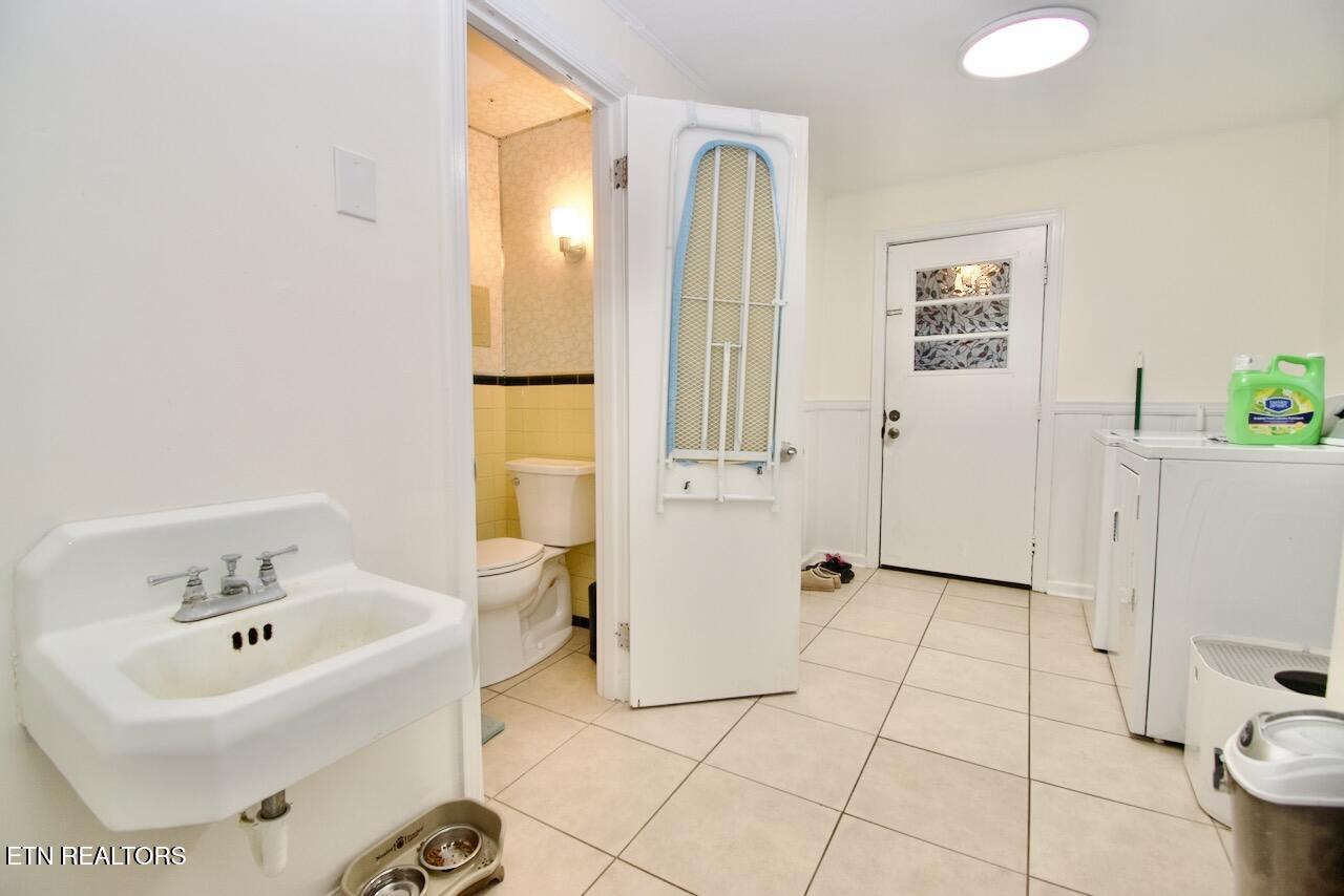 1204 Redwood Avenue Maryville TN 37803