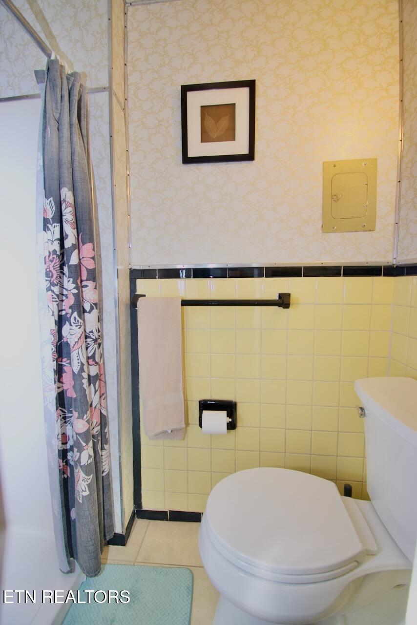 1204 Redwood Avenue Maryville TN 37803