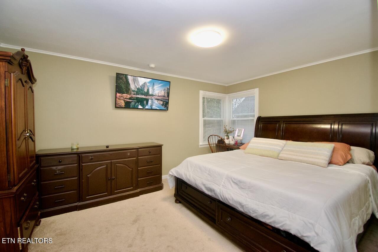 1204 Redwood Avenue Maryville TN 37803