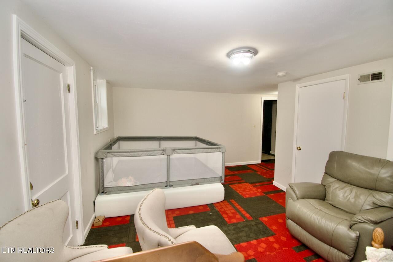 1204 Redwood Avenue Maryville TN 37803