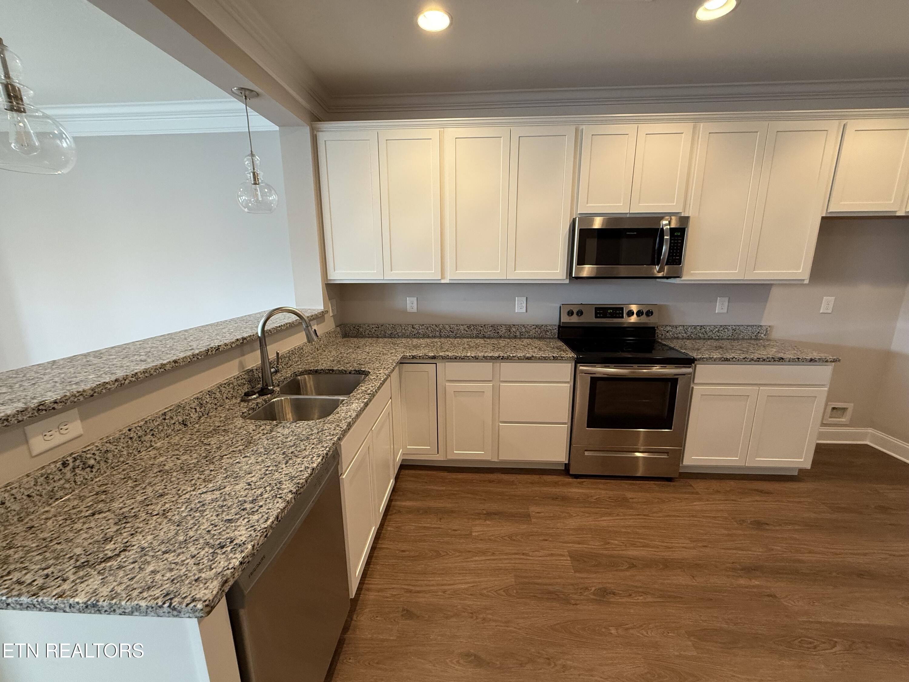 336 Broadberry Avenue Oak Ridge TN 37830