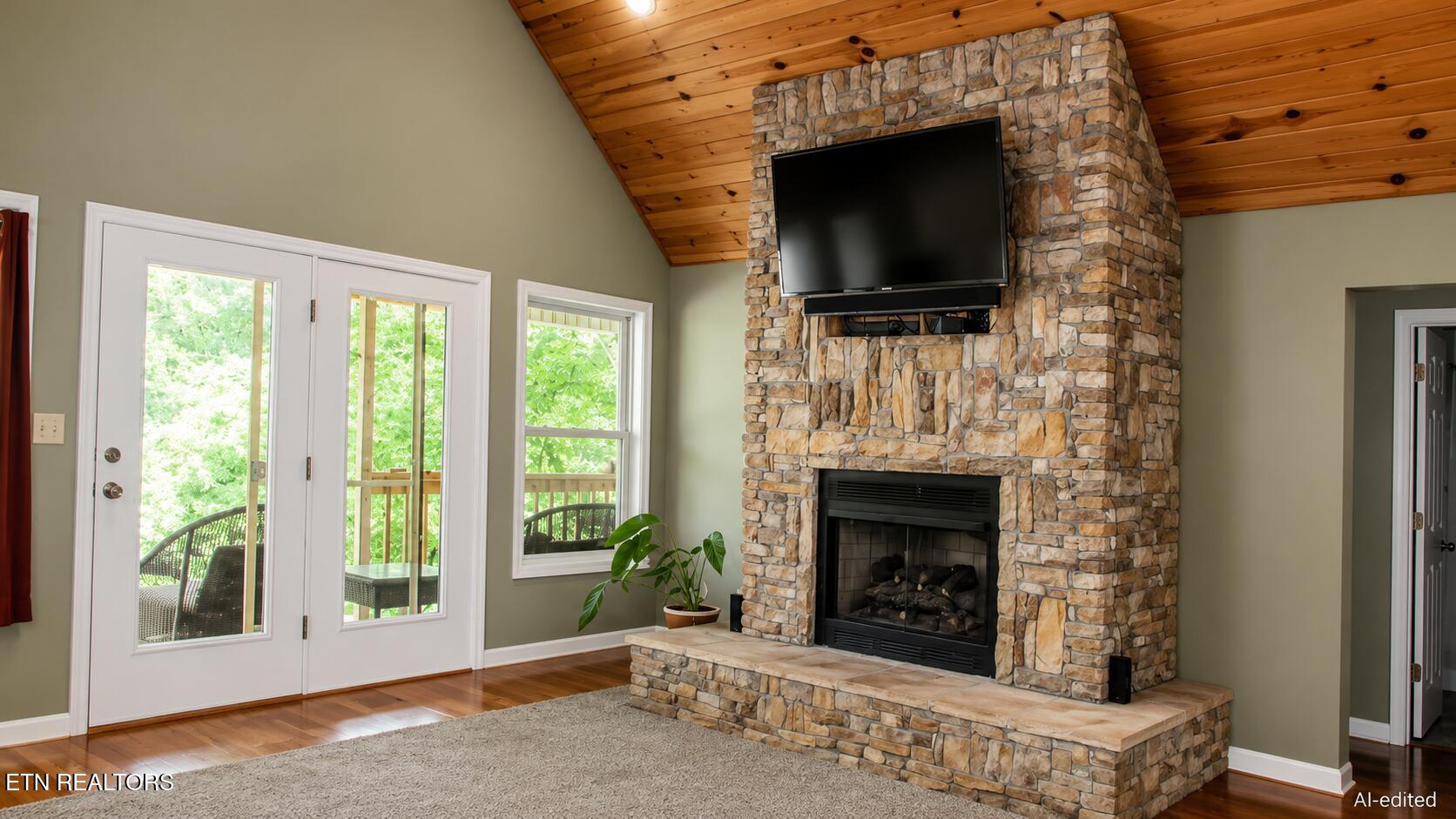 3527 Fox Creek Road Louisville TN 37777