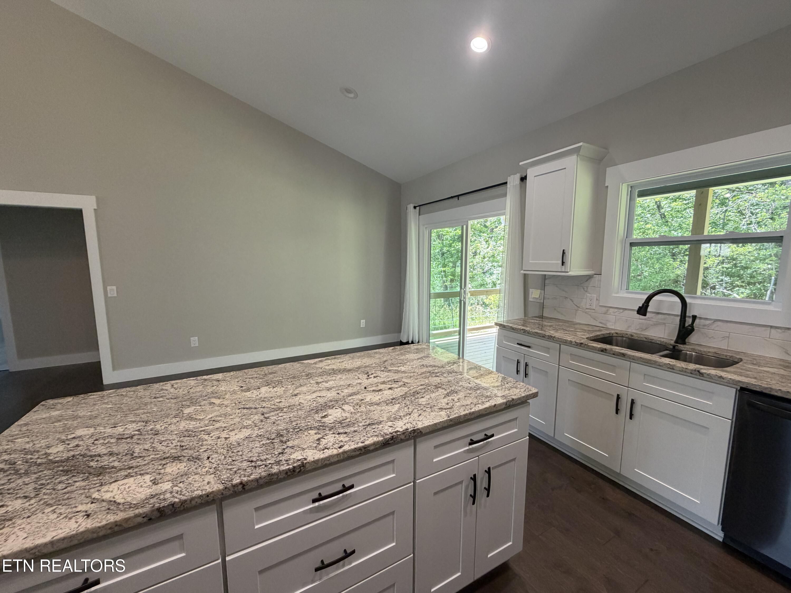 209 Amherst Lane Crossville TN 38558