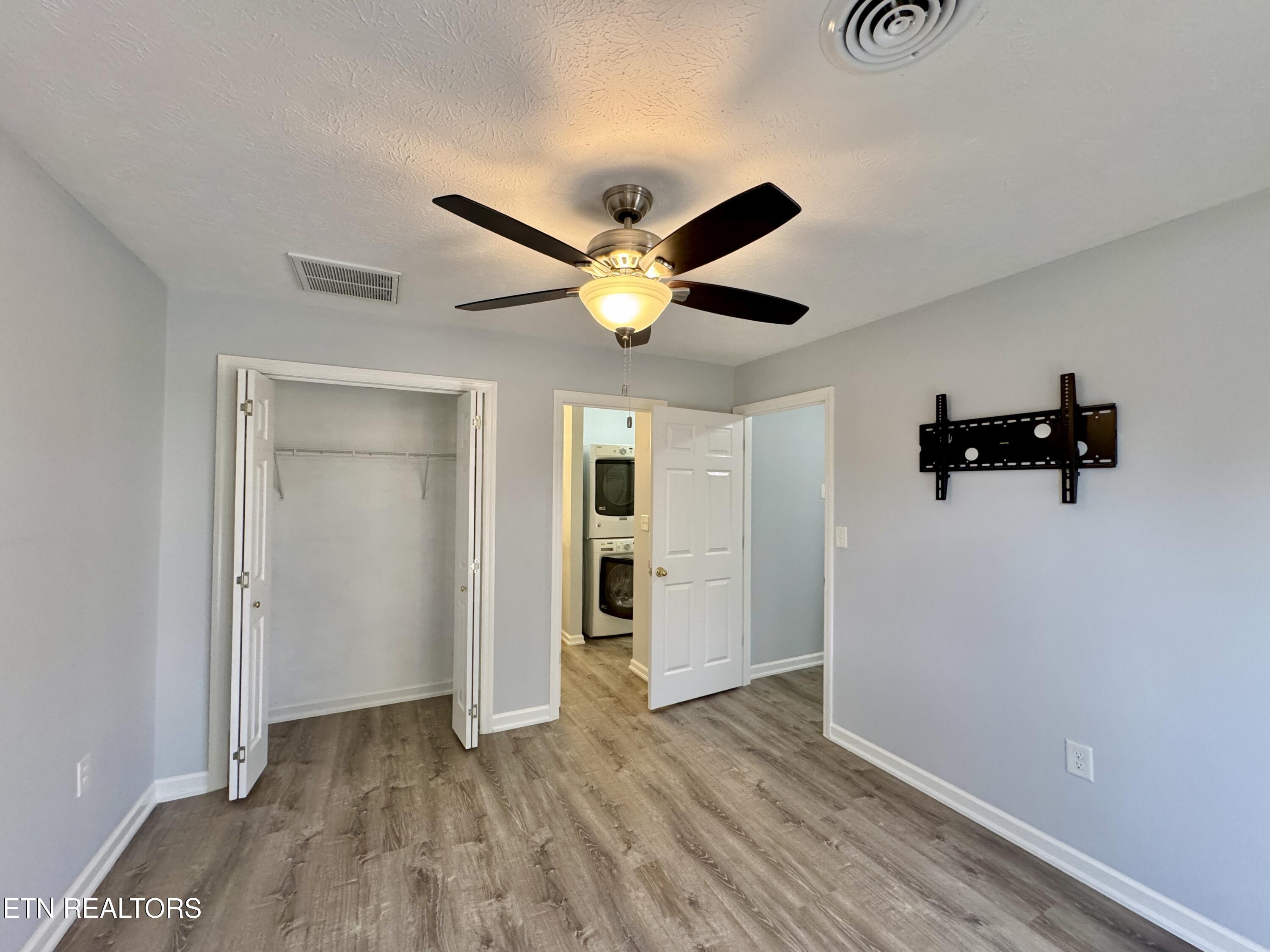 101 Pinewood Drive Lenoir City TN 37771