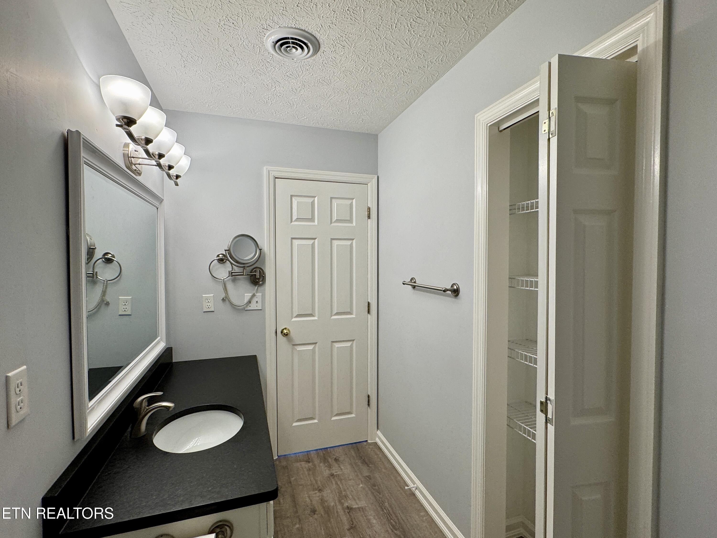 101 Pinewood Drive Lenoir City TN 37771