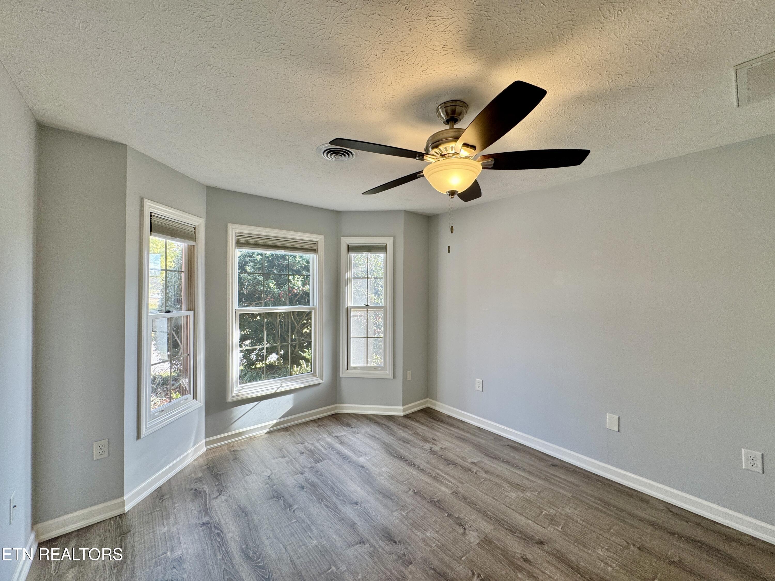 101 Pinewood Drive Lenoir City TN 37771