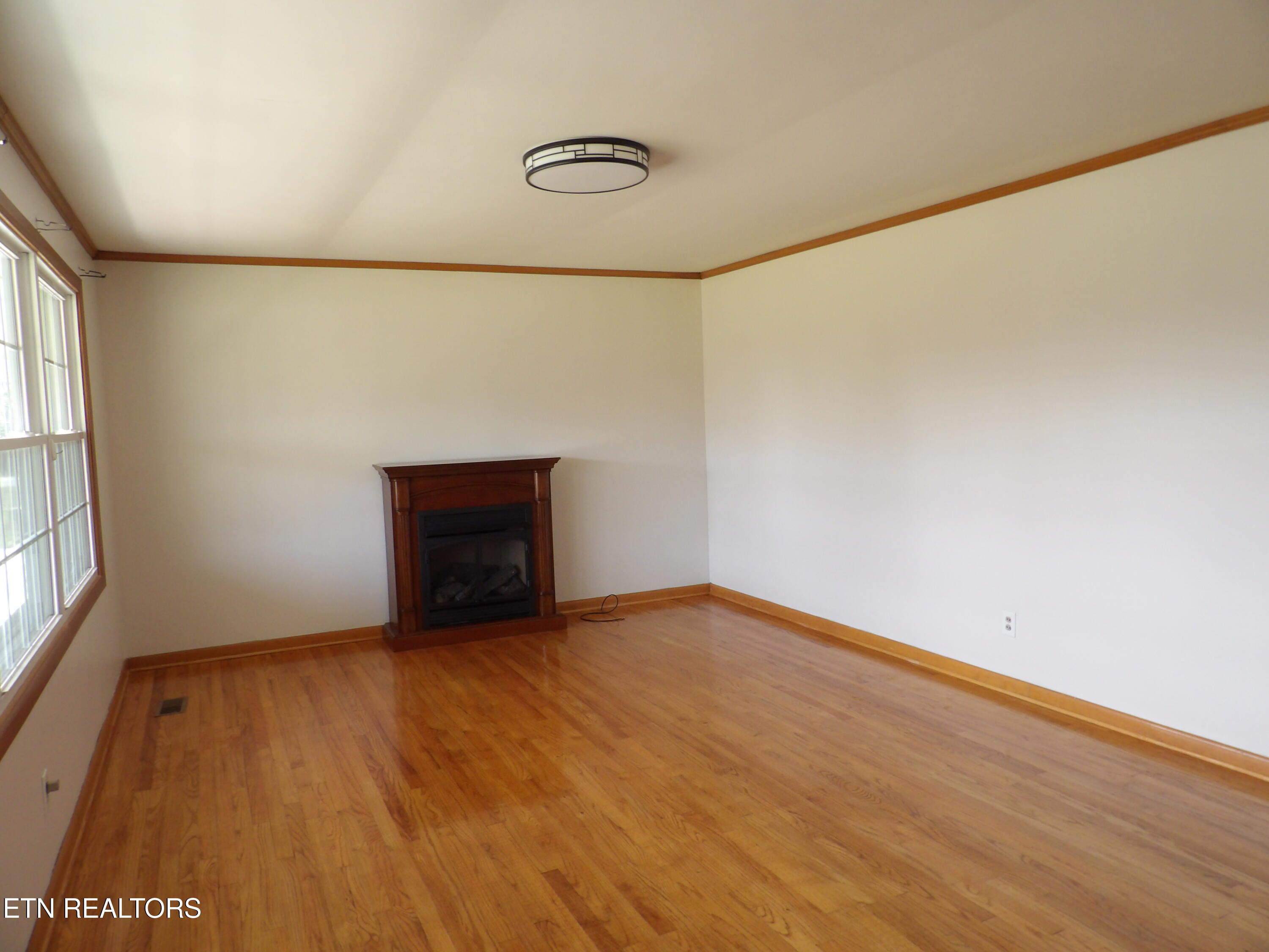 18 Sandra Lane Crossville TN 38555