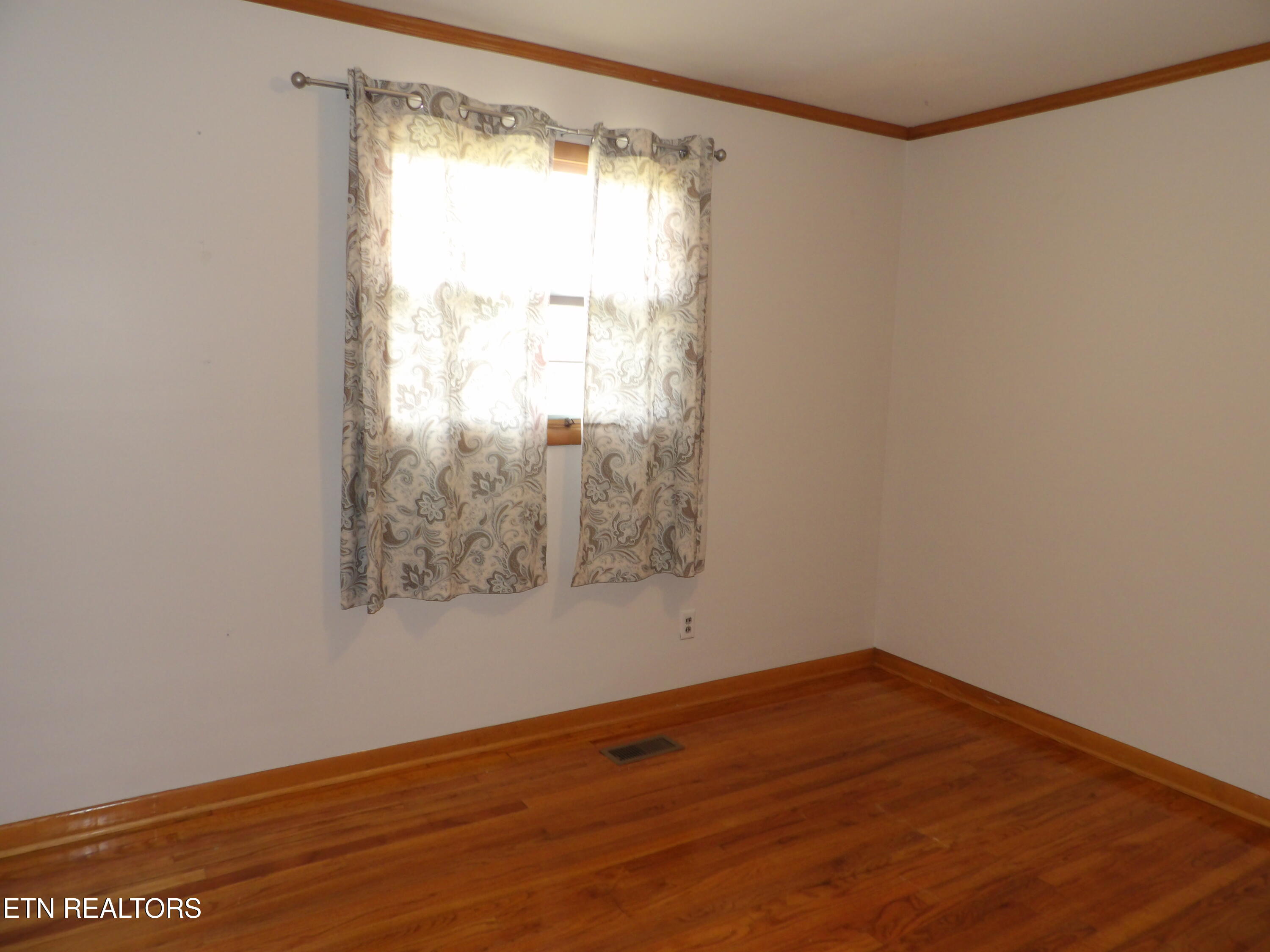 18 Sandra Lane Crossville TN 38555
