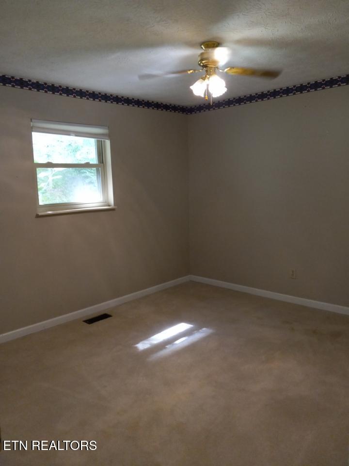 322 Norfolk Circle Harrogate TN 37752